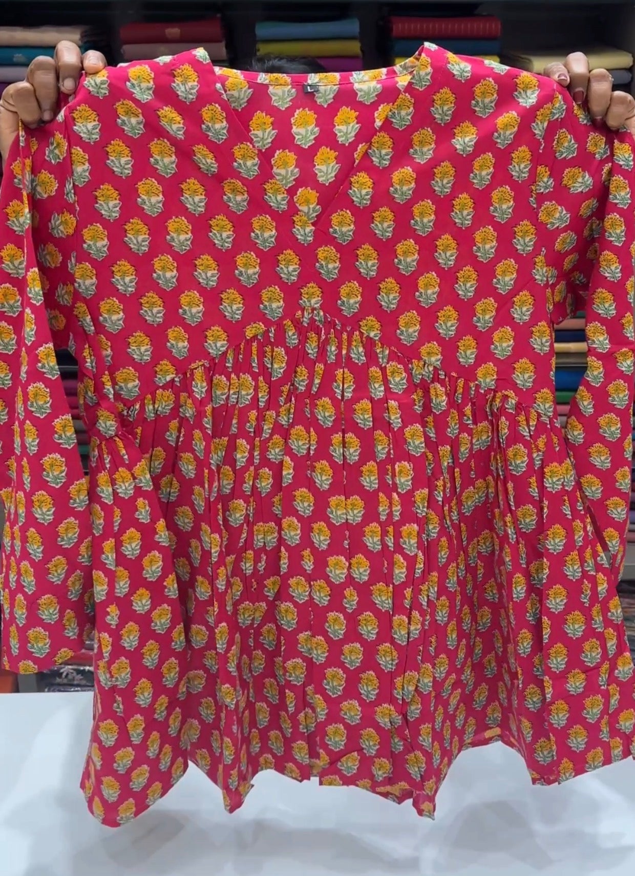 OFFER SALES PRINTED SHORT TOPS - IHA 34639