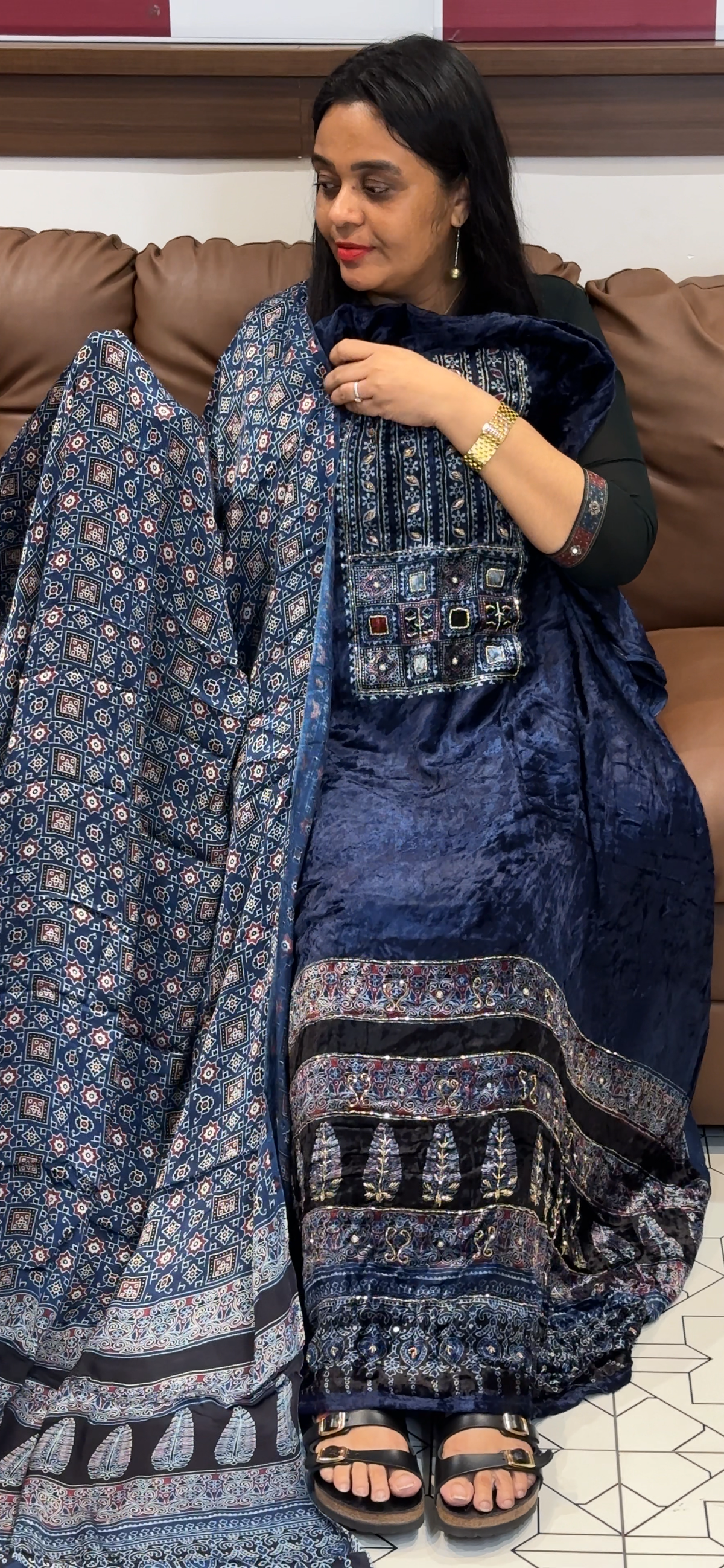 VISCOSE VELVET UNSTITCHED SALWAR SUITS - IHA 35658