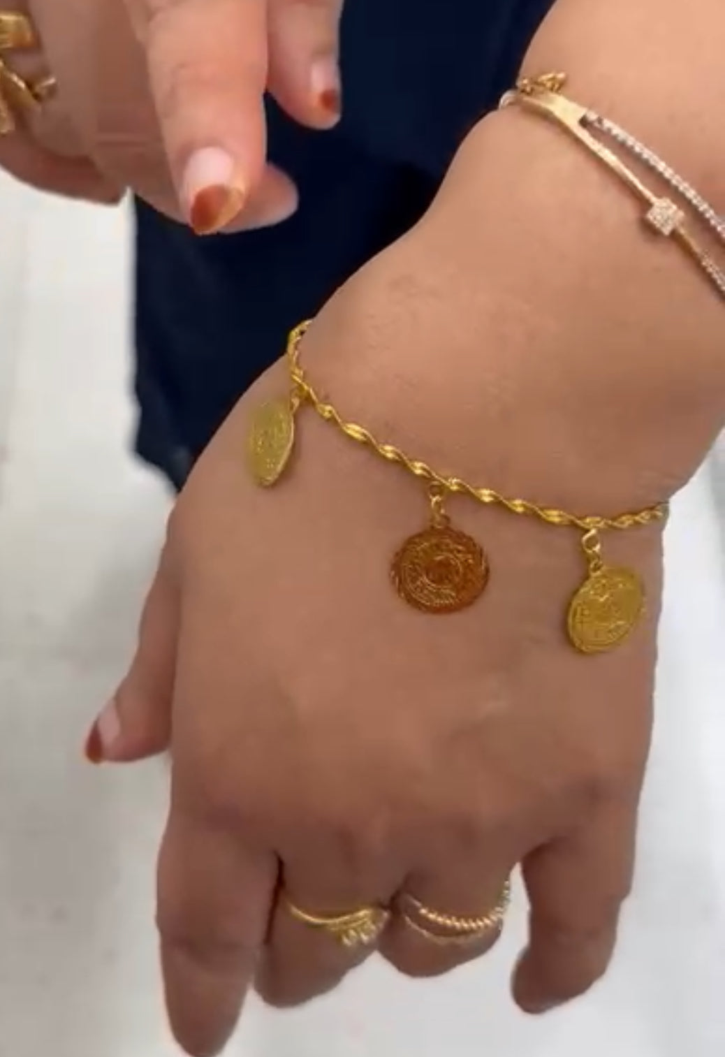 DESIGNER HAND CHAIN - IHA 25145