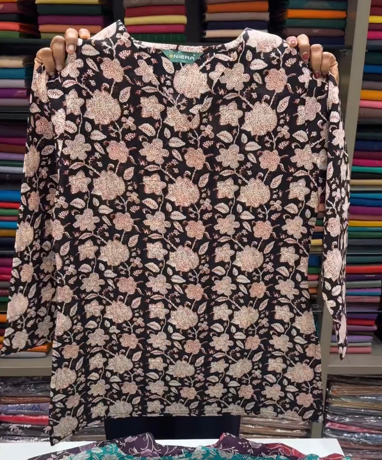 OFFER SALES PRINTED SHORT TOPS - IHA 34639