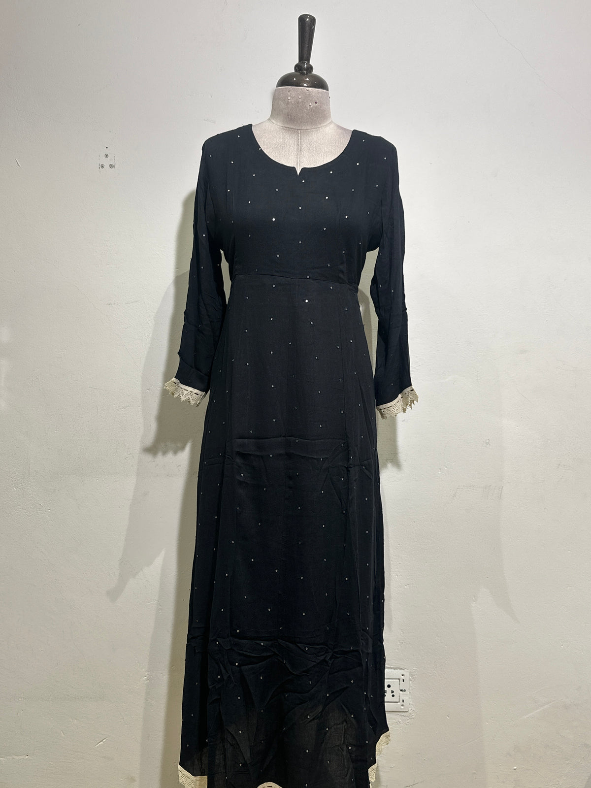 OFFER SALES TOP'S -  IHA 35680