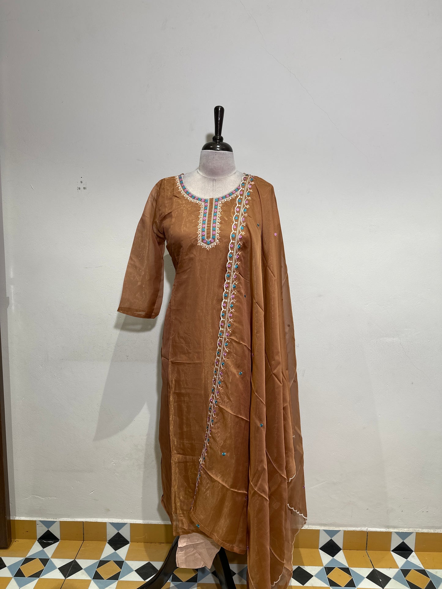 OFFER SALES TOP AND BOTTOM  -  IHA 34284