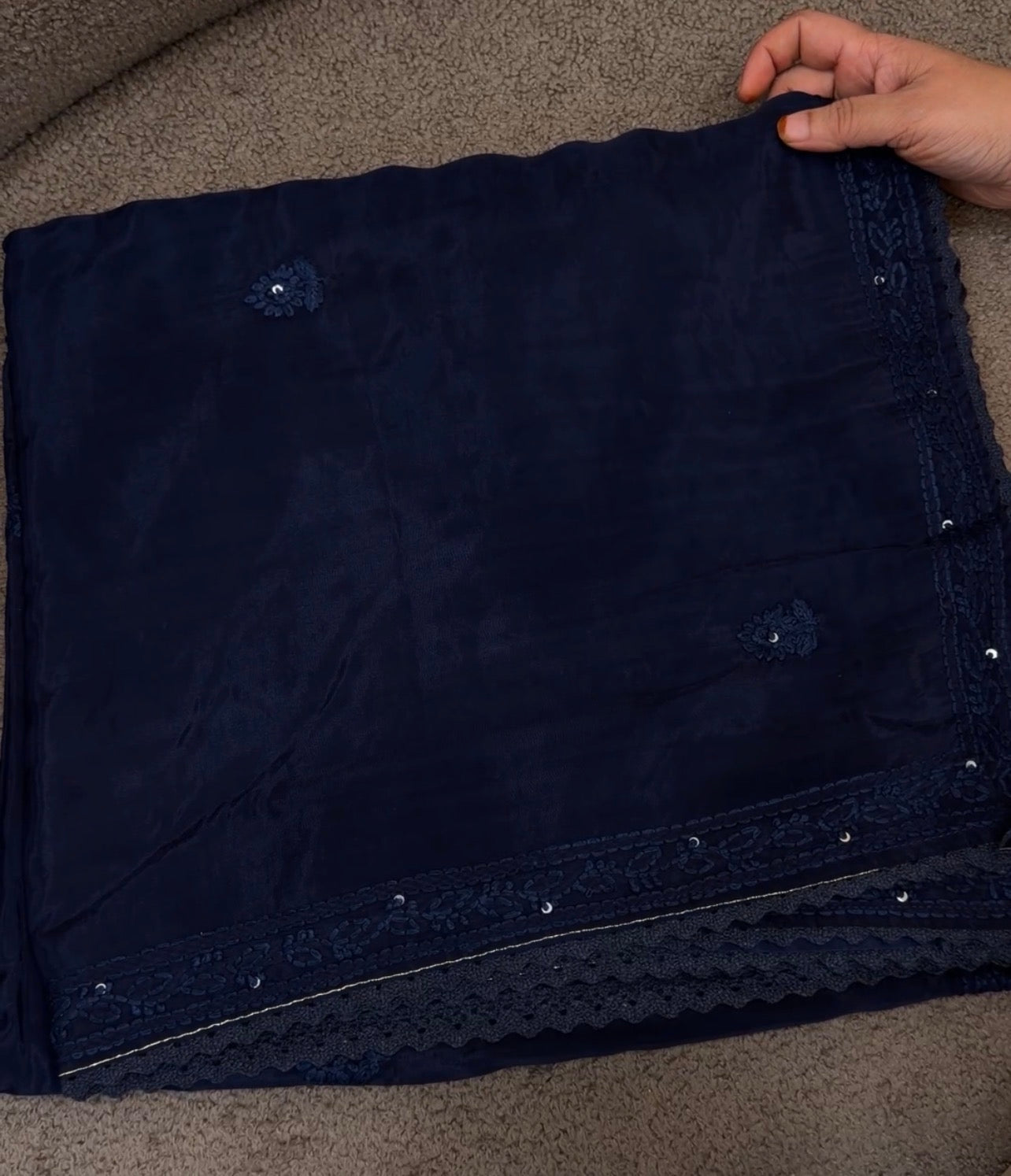 LUCKNOWI CHIKANKARI SAREES - IHA 33000