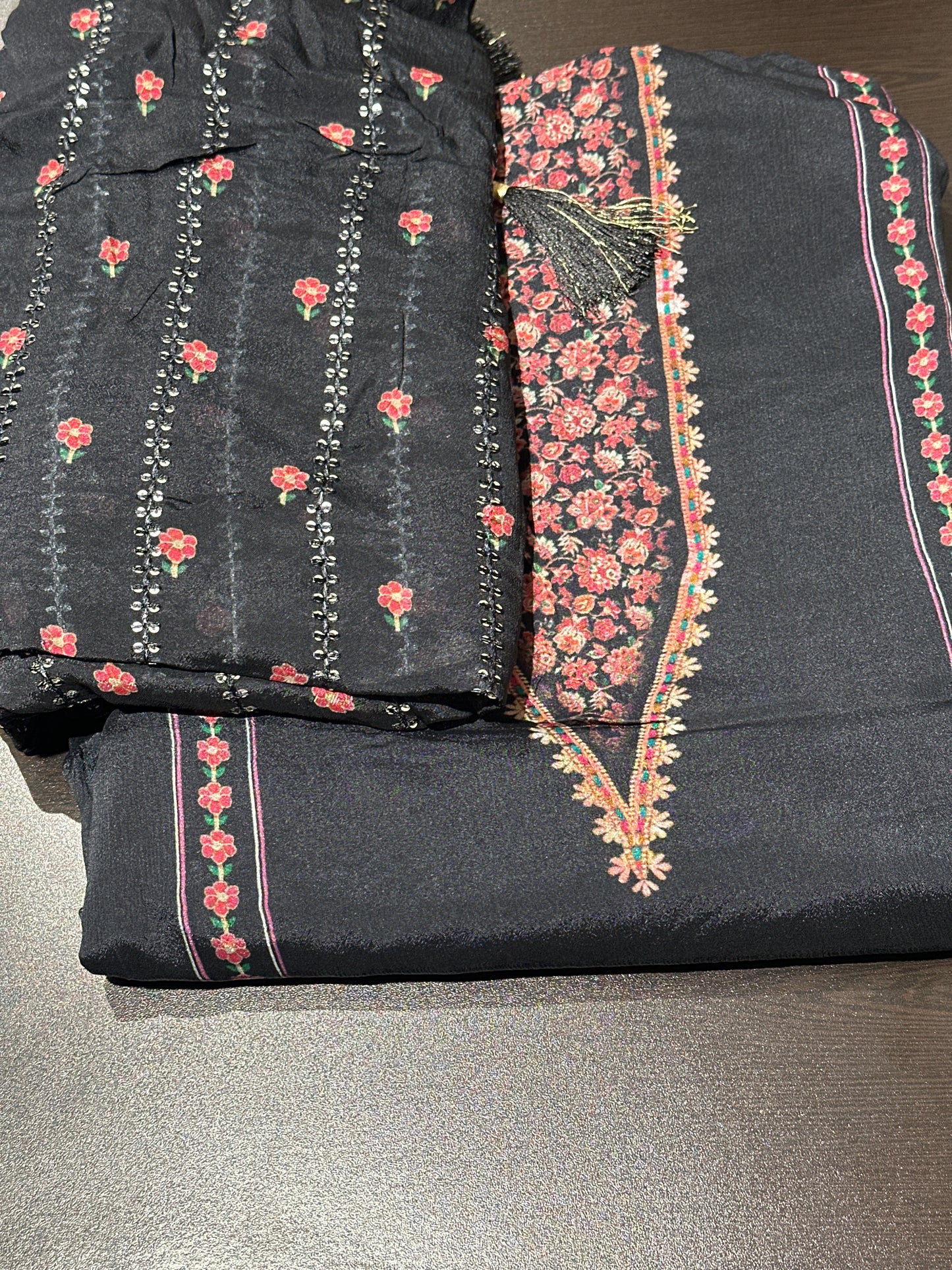 OFFER SALES UNSTITCHED SALWAR SUITS -  IHA 34185