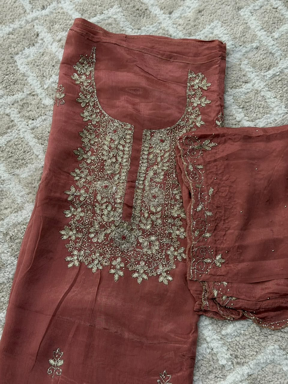 HANDWORKED UNSTITCHED ALWAR SUTS - IHA 36041