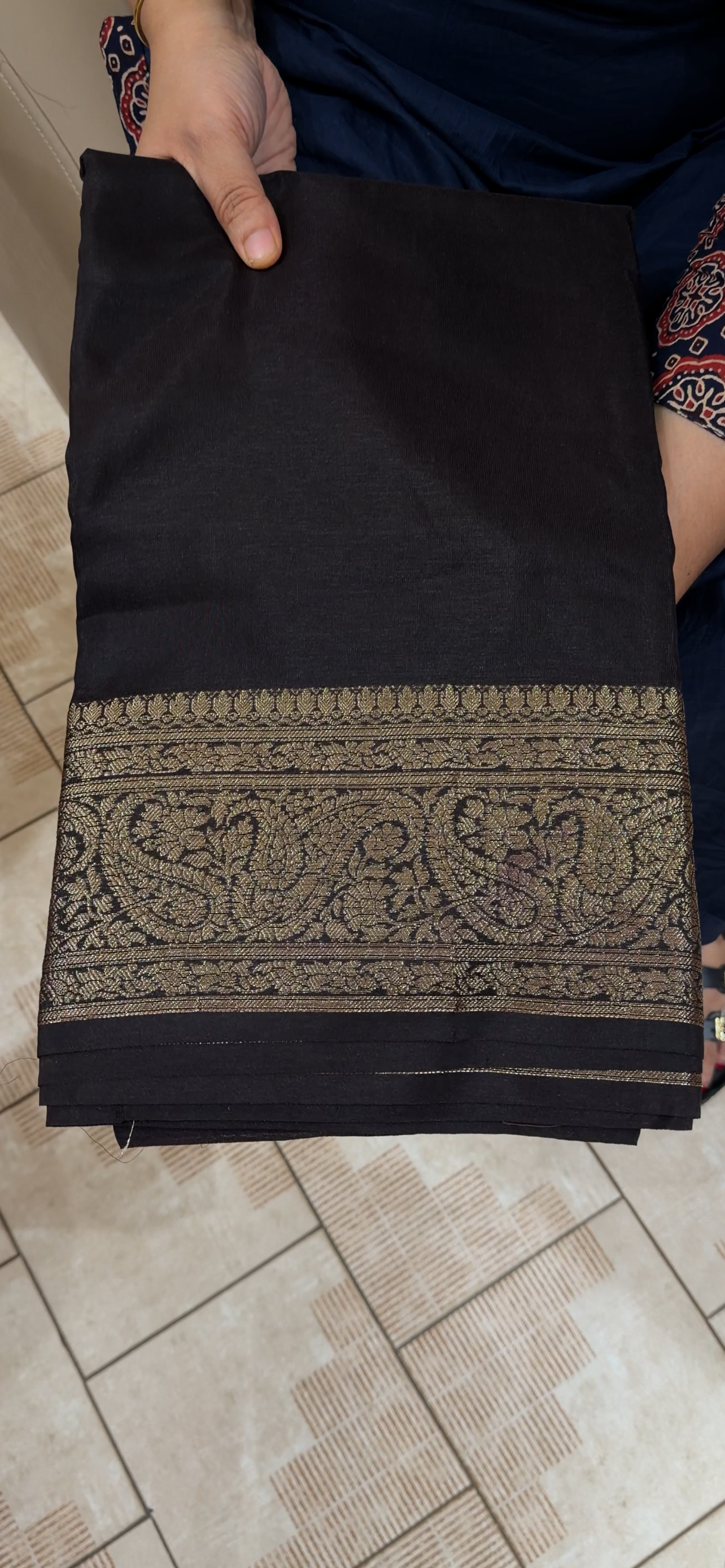 SEMI BANARASI SAREES - IHA 34384