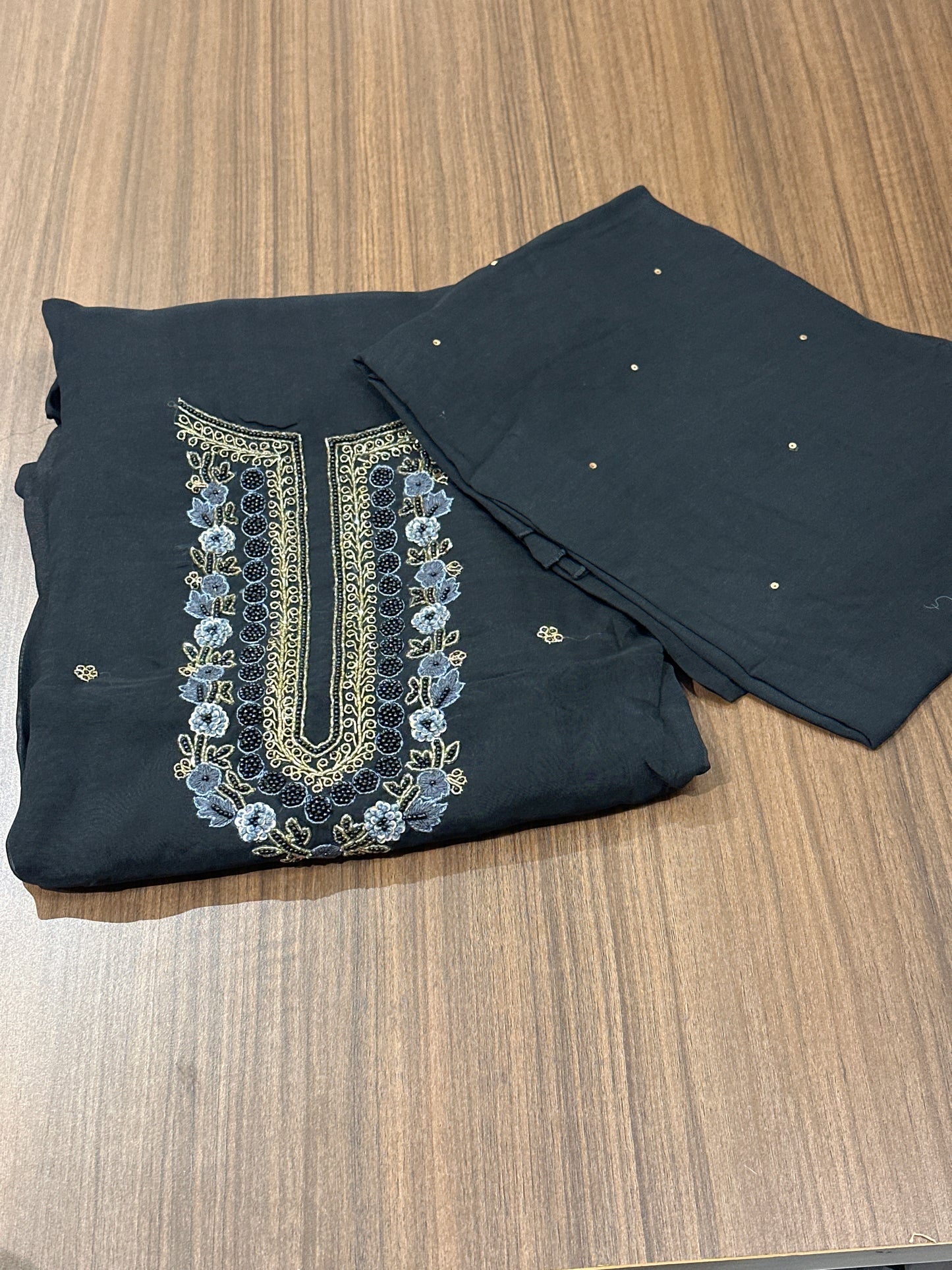 OFFER SALES UNSTITCHED SALWAR SUITS -  IHA 33806