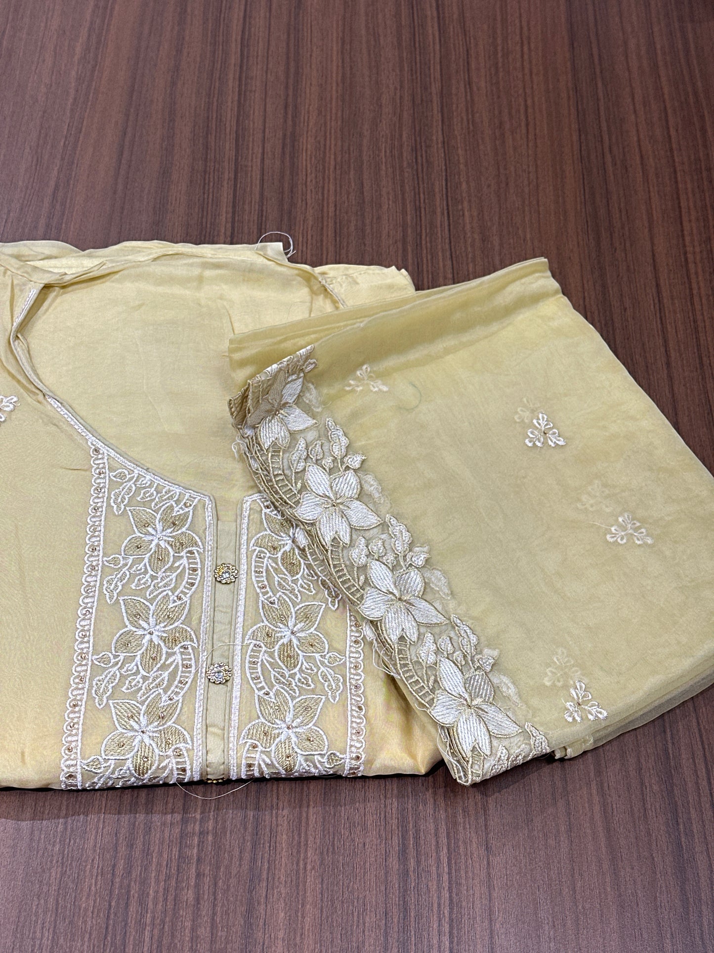 OFFER SALES UNSTITCHED SALWAR SUITS -  IHA 33781
