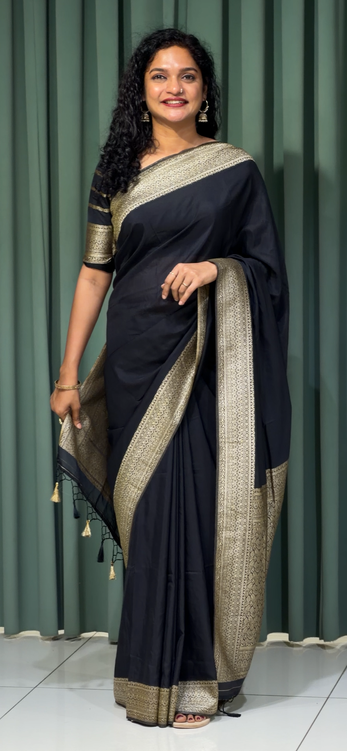 SEMI BANARASI SAREES - IHA 35142