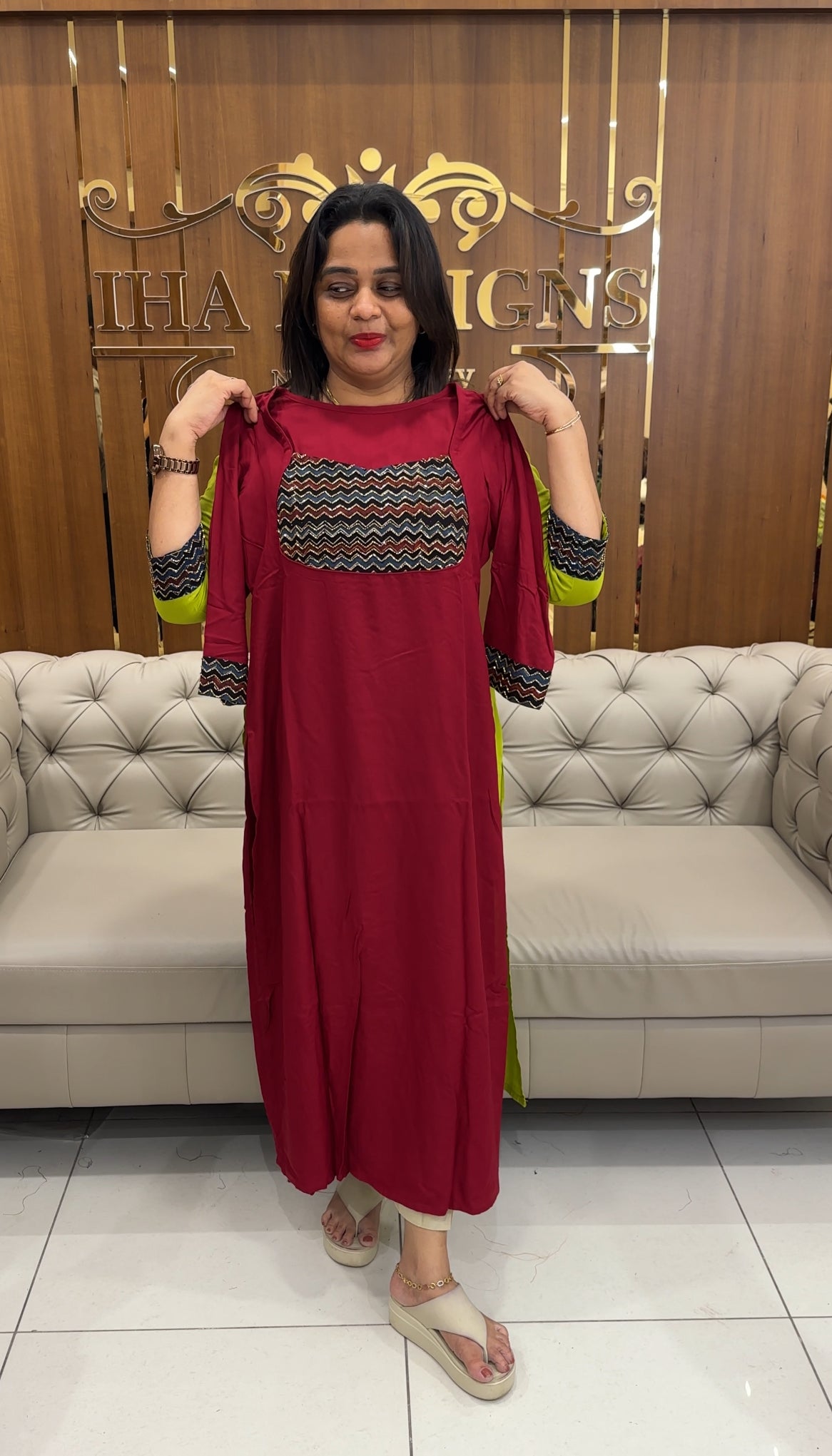 IHA'S IN-HOUSE SLITTED TOP - IHA 27730