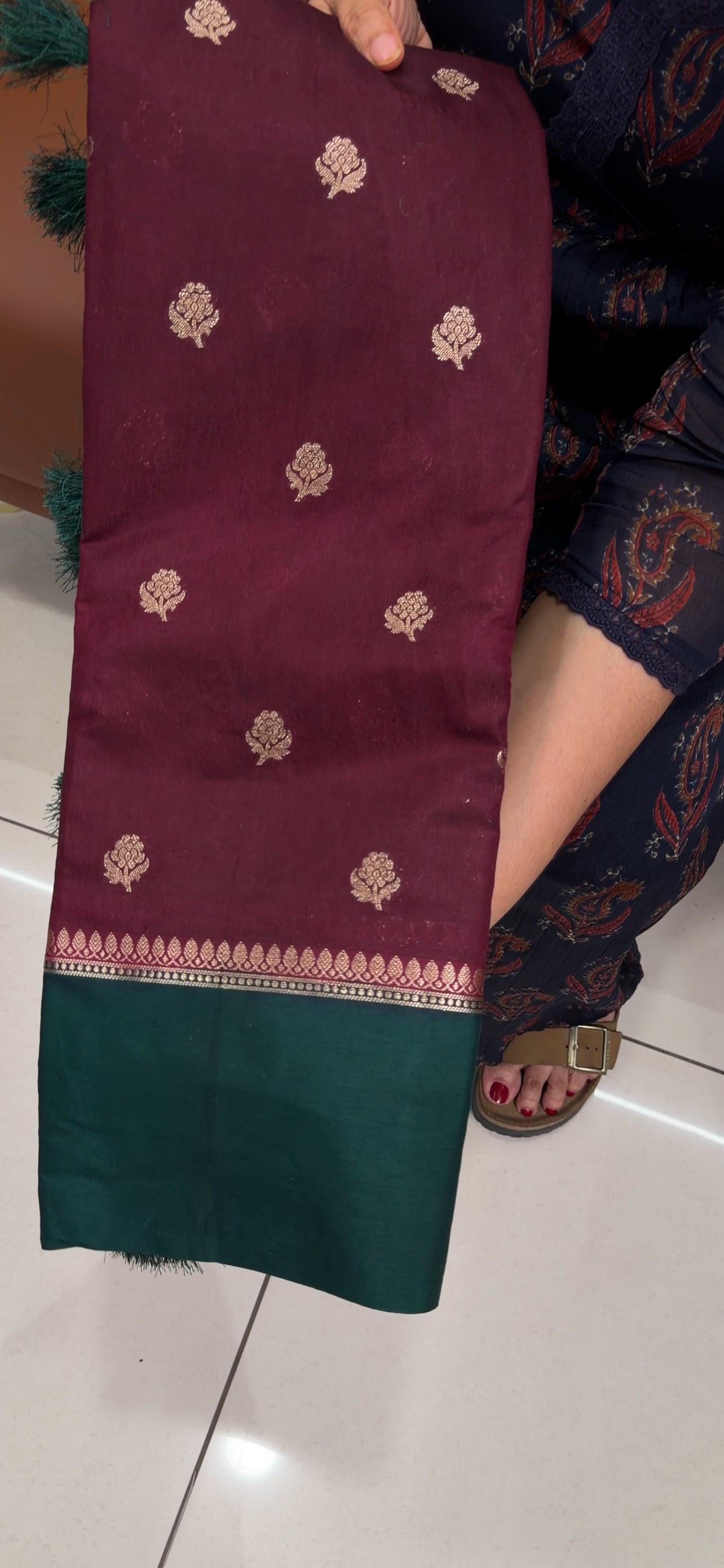 SEMI BANARASI SAREES -  IHA 33574