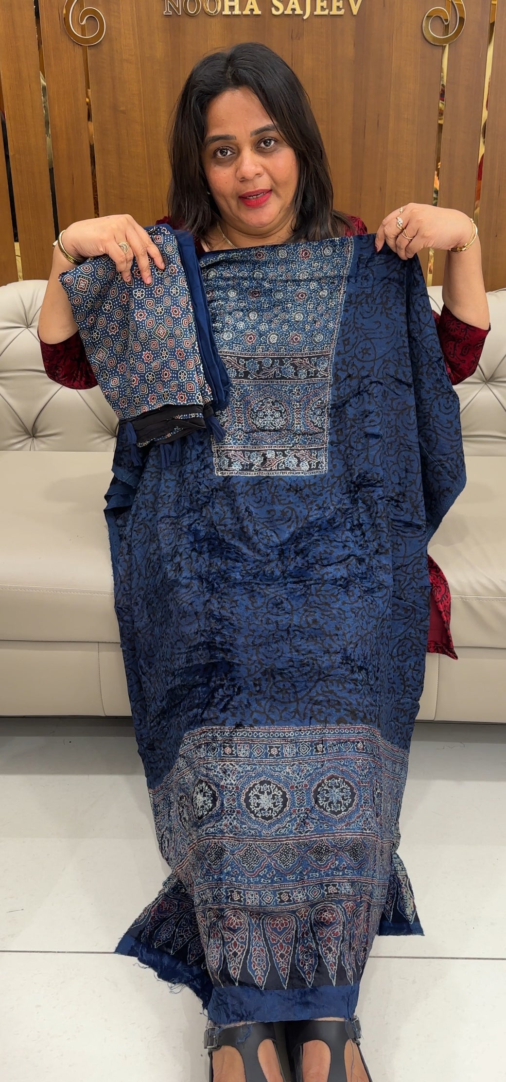 VELVET UNSTITCHED SALWAR SUITS - IHA 25940