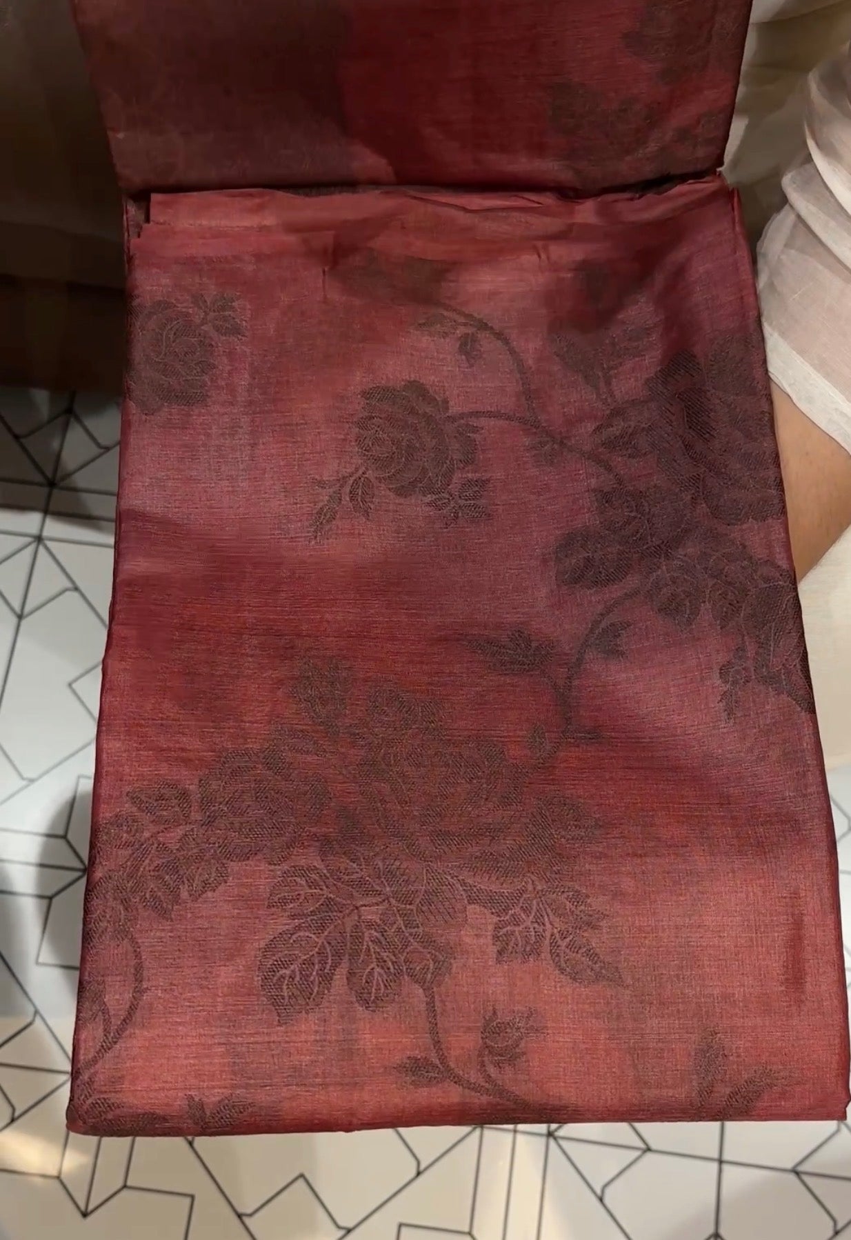 HANDLOOM TUSSUR SILK SAREES - IHA 31571