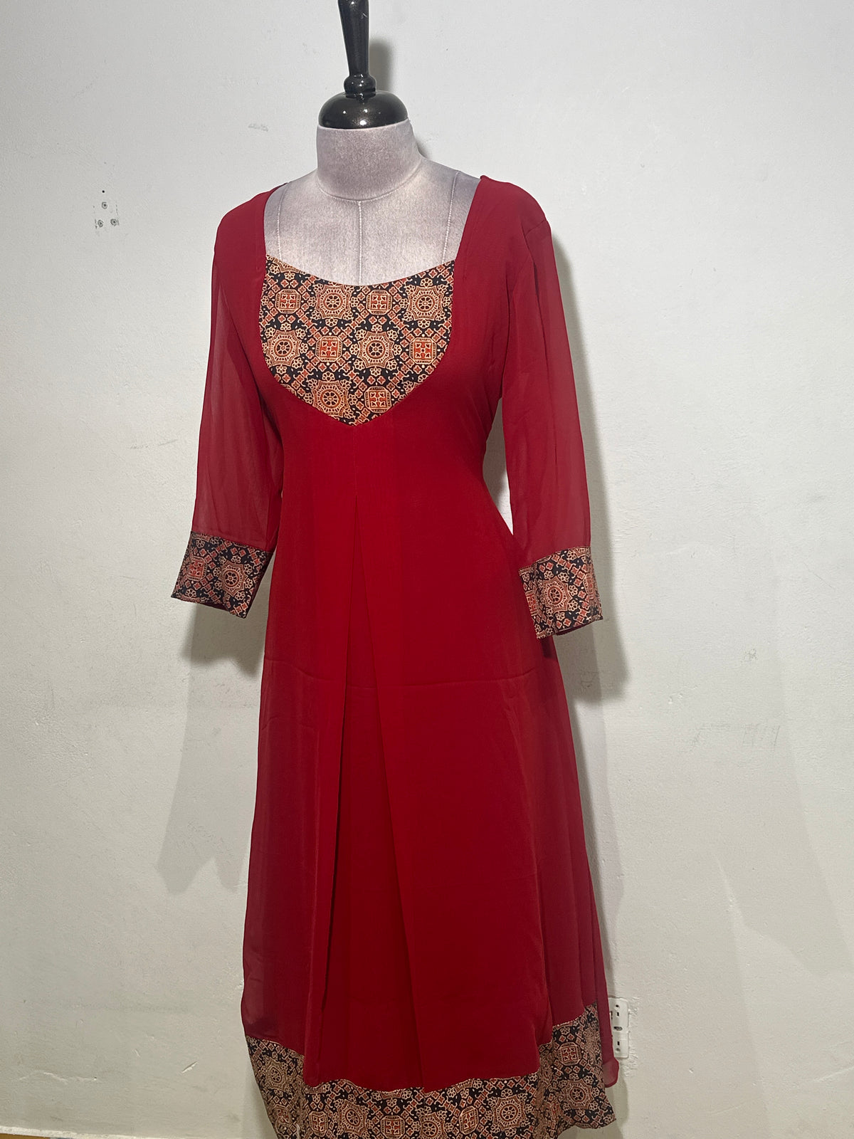 OFFER SALES TOP'S -  IHA 35977