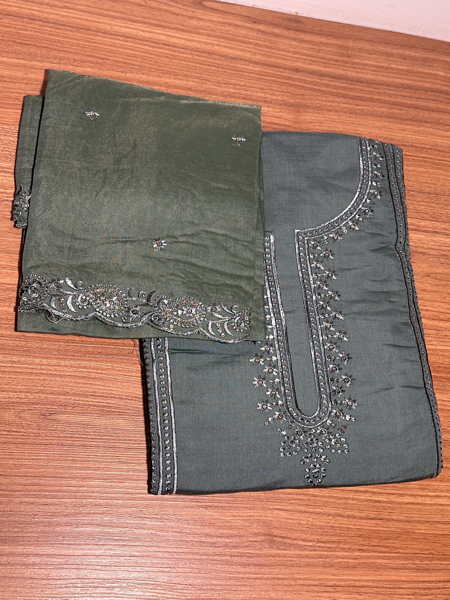 OFFER SALES UNSTITCHED SALWAR SUITS -  IHA 33647