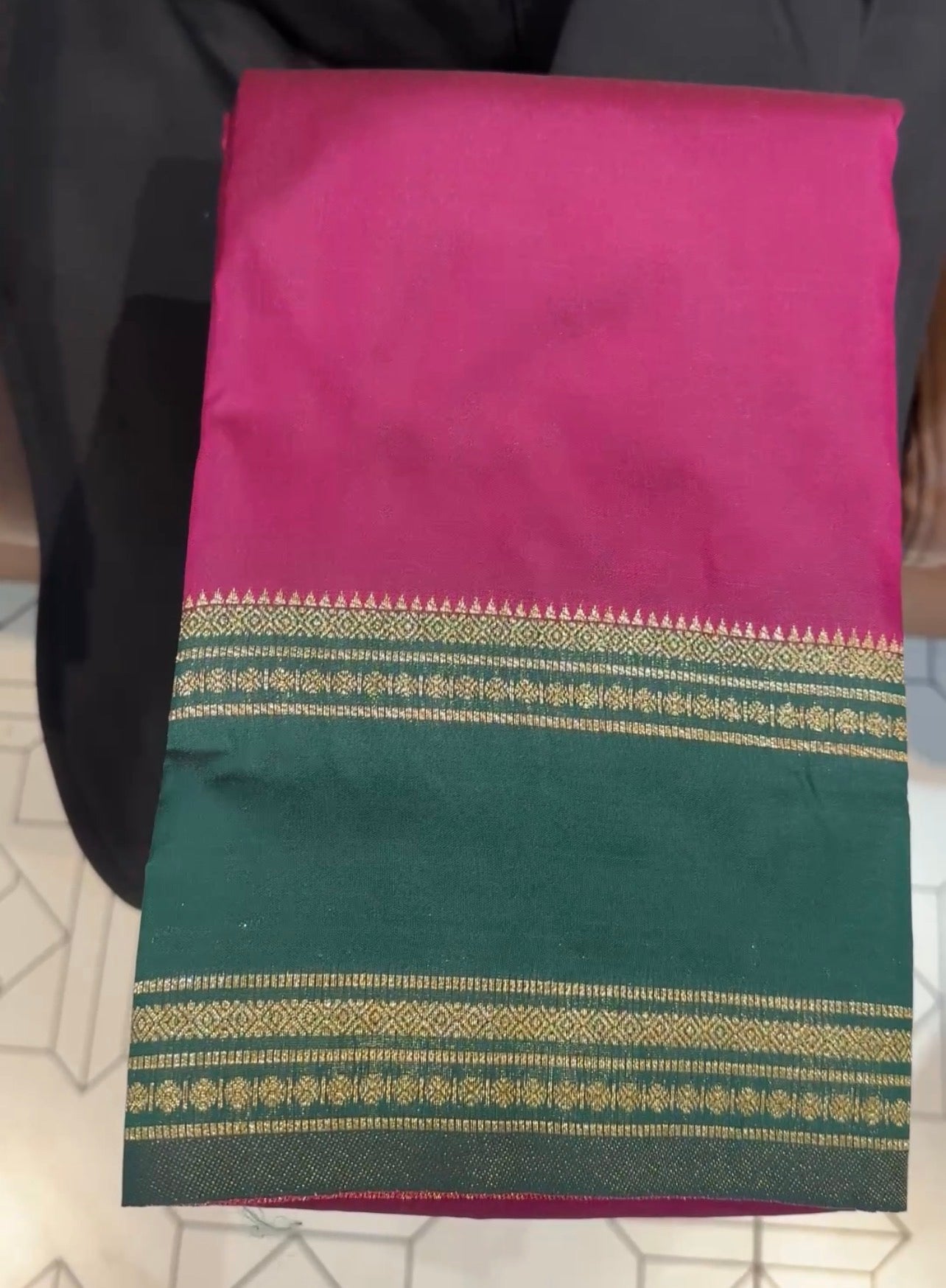 OFFER SALES SAREES - IHA 34996