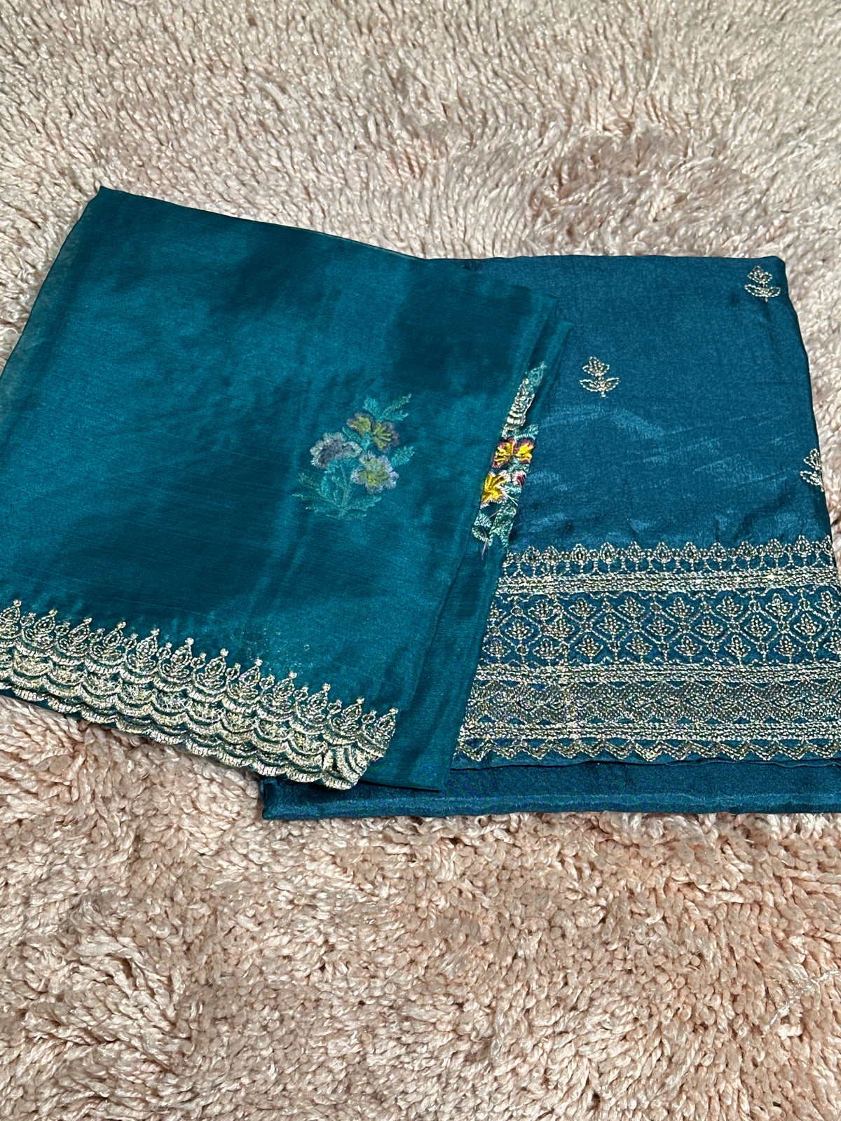 OFFER SALES UNSTITCHED SALWAR SUITS -  IHA 36053