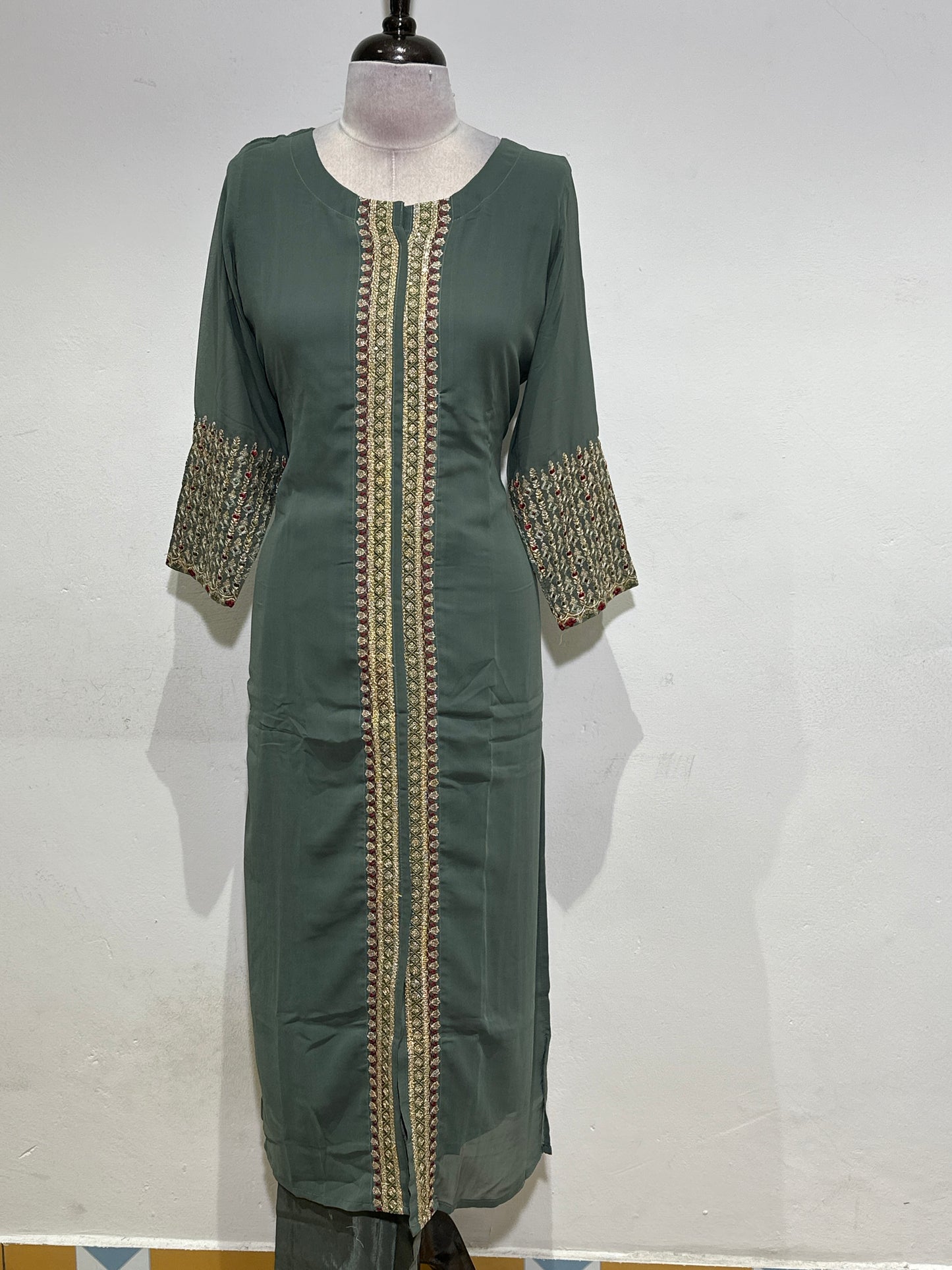 OFFER SALES TOP AND BOTTOM  -  IHA 34284