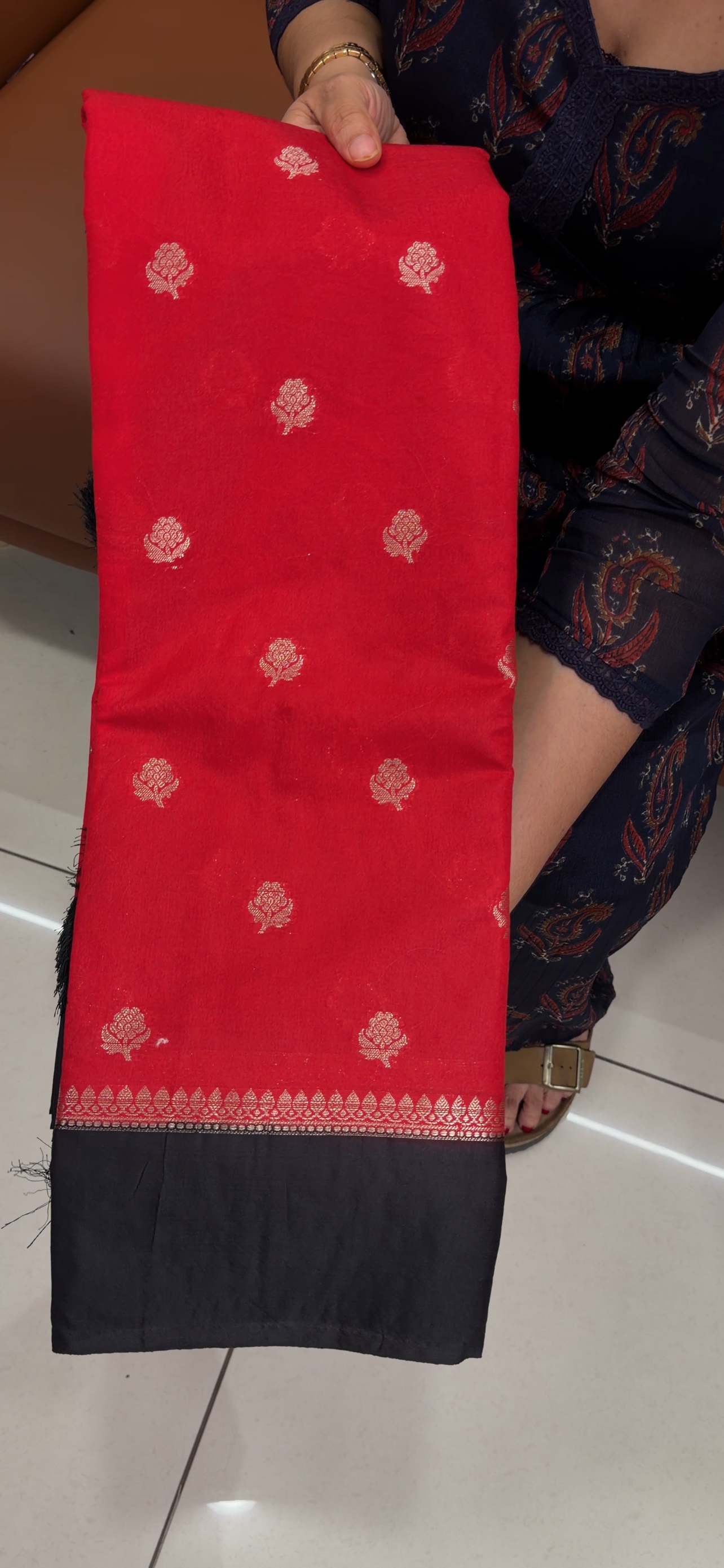 SEMI BANARASI SAREES -  IHA 33574