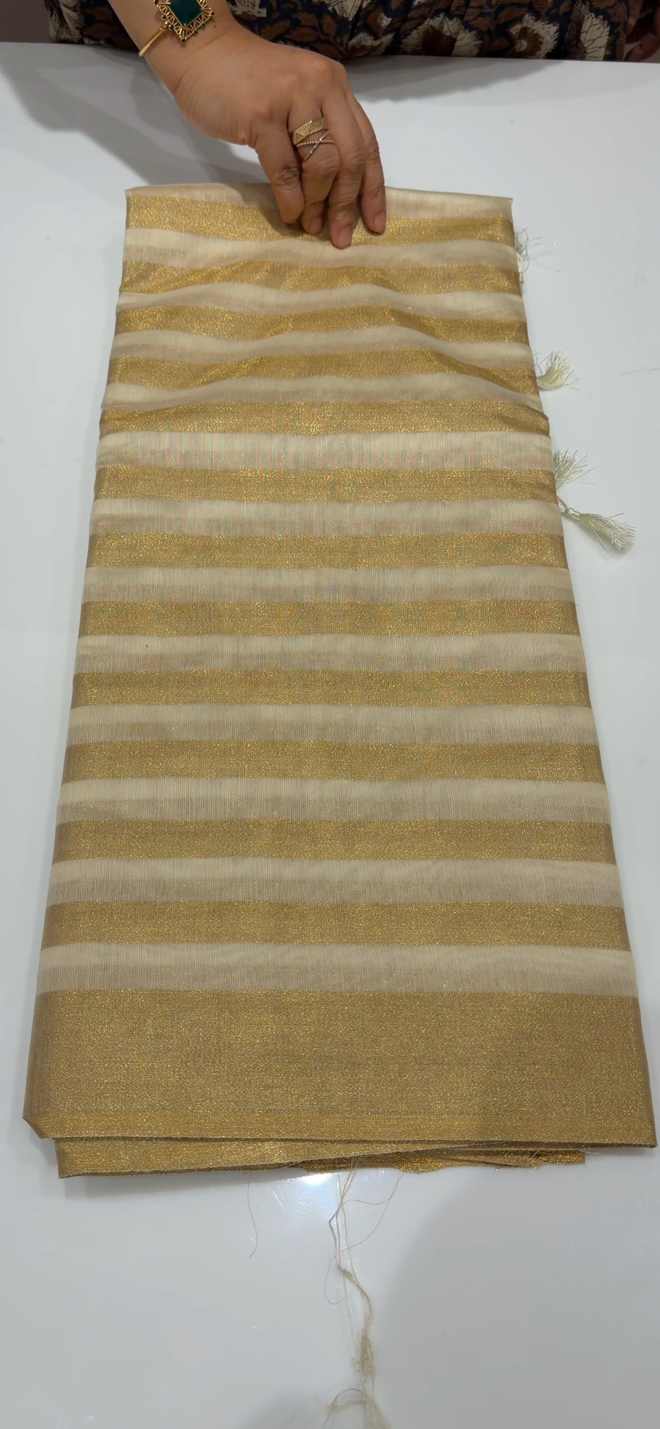 ONAM SAREES - IHA 34133