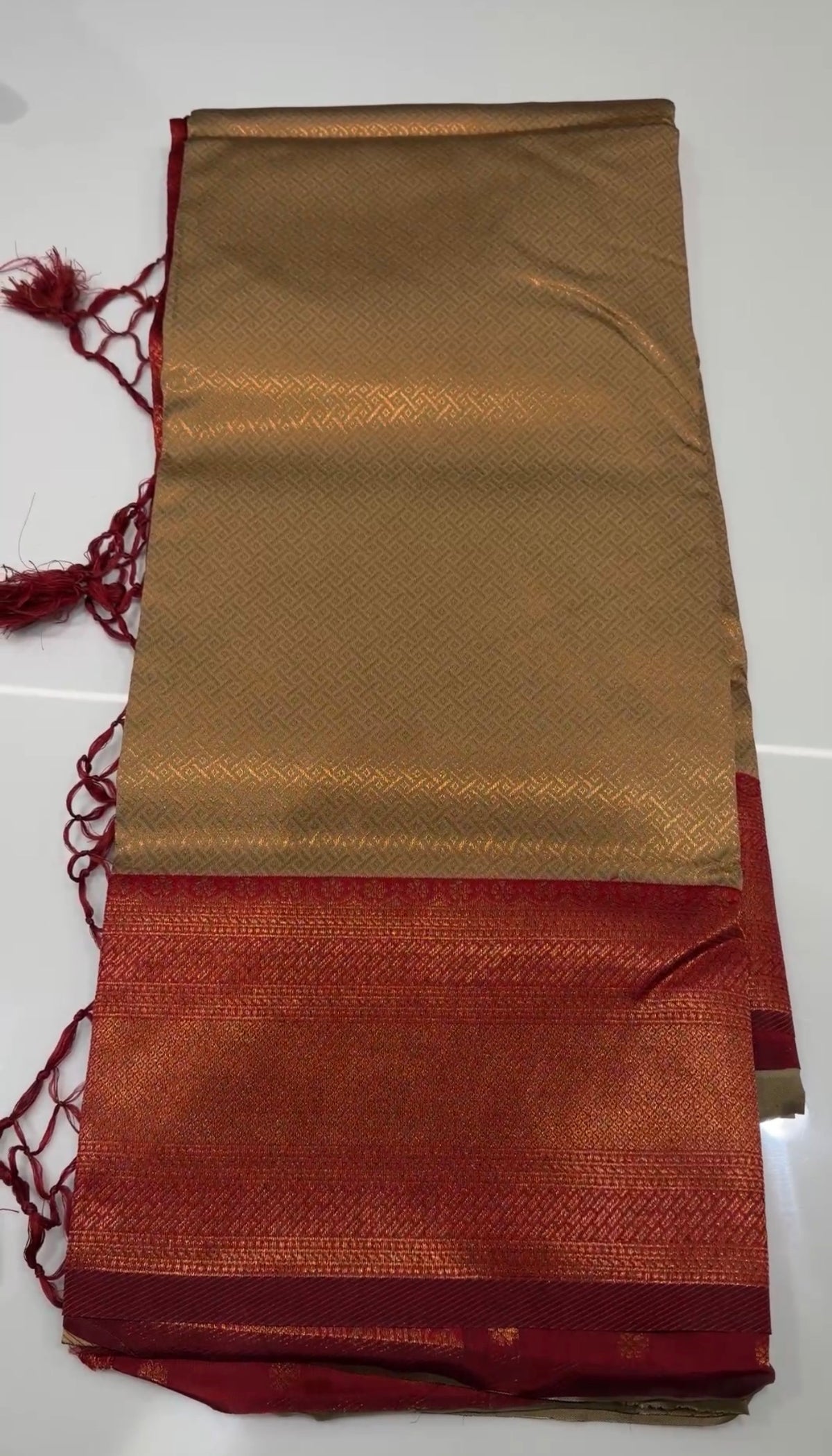 OFFER SALES SAREES - IHA 35386