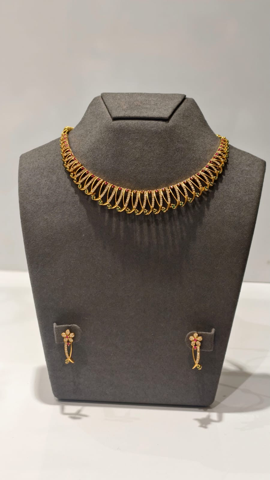 DESIGNER NECKLACE SETS - IHA 35831