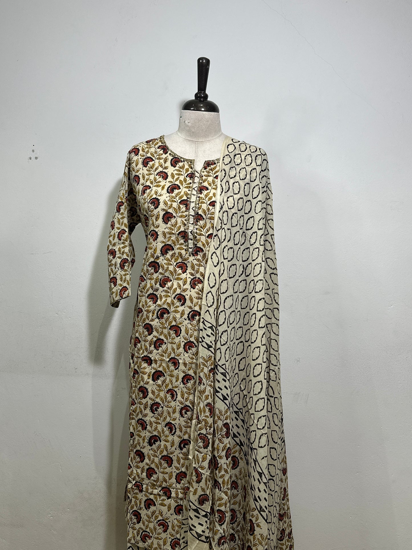 OFFER SALES TOP AND  BOTTOM  -  IHA 34424