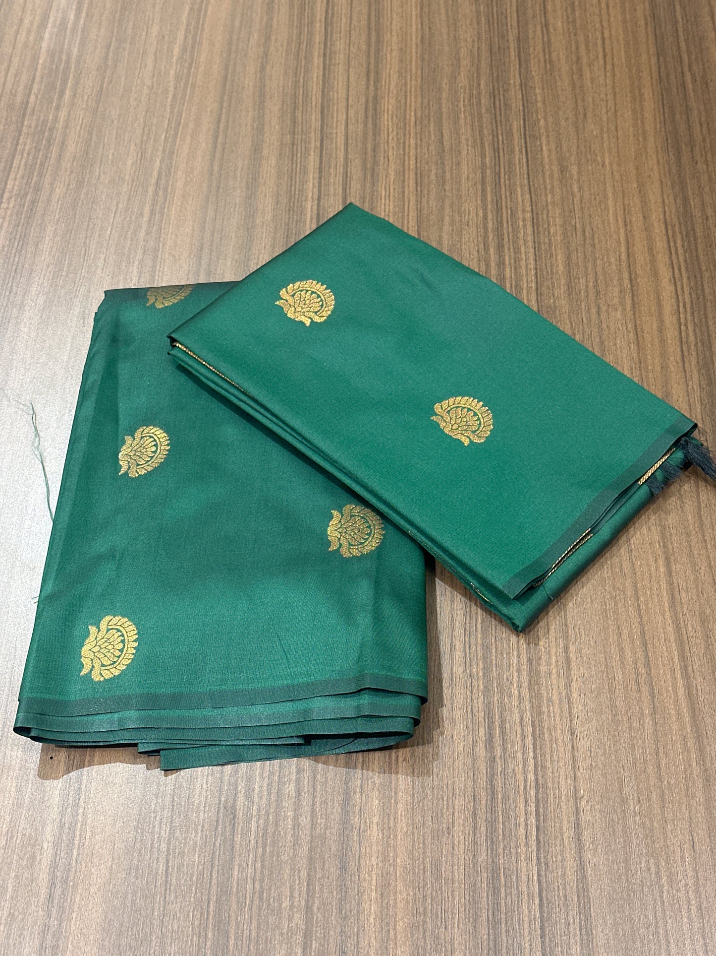 OFFER SALES UNSTITCHED SALWAR SUITS -  IHA 33752