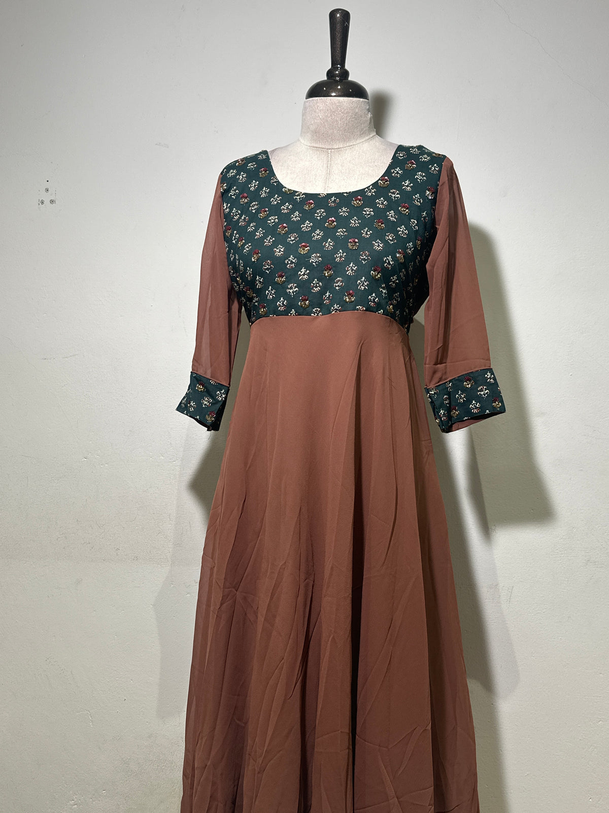 OFFER SALES TOP'S - IHA 35231