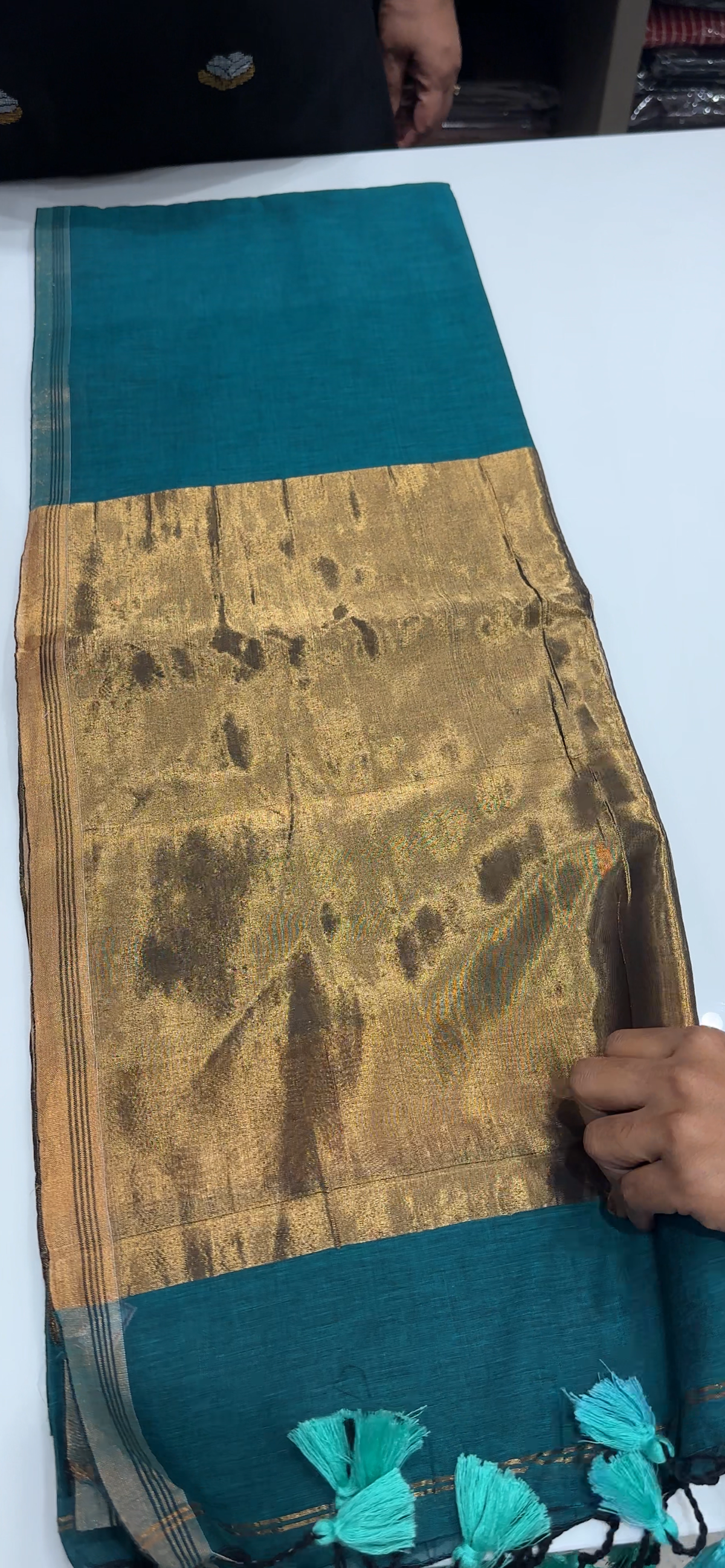 OFFER SALES SAREES - IHA 35468