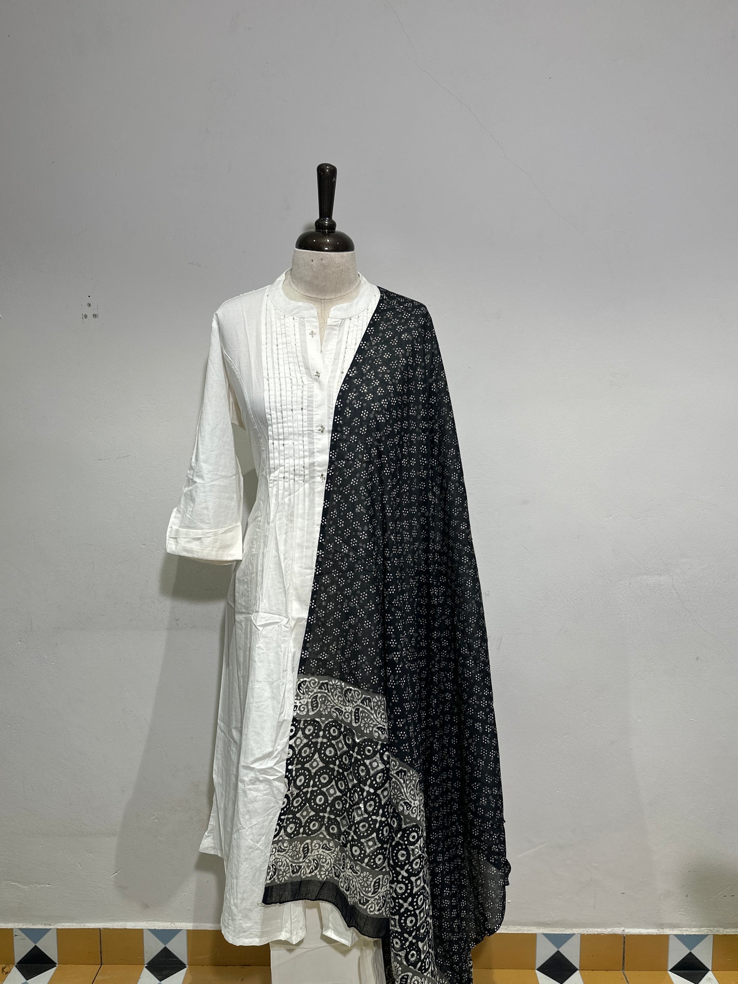 OFFER SALES TOP AND BOTTOM  -  IHA 34284
