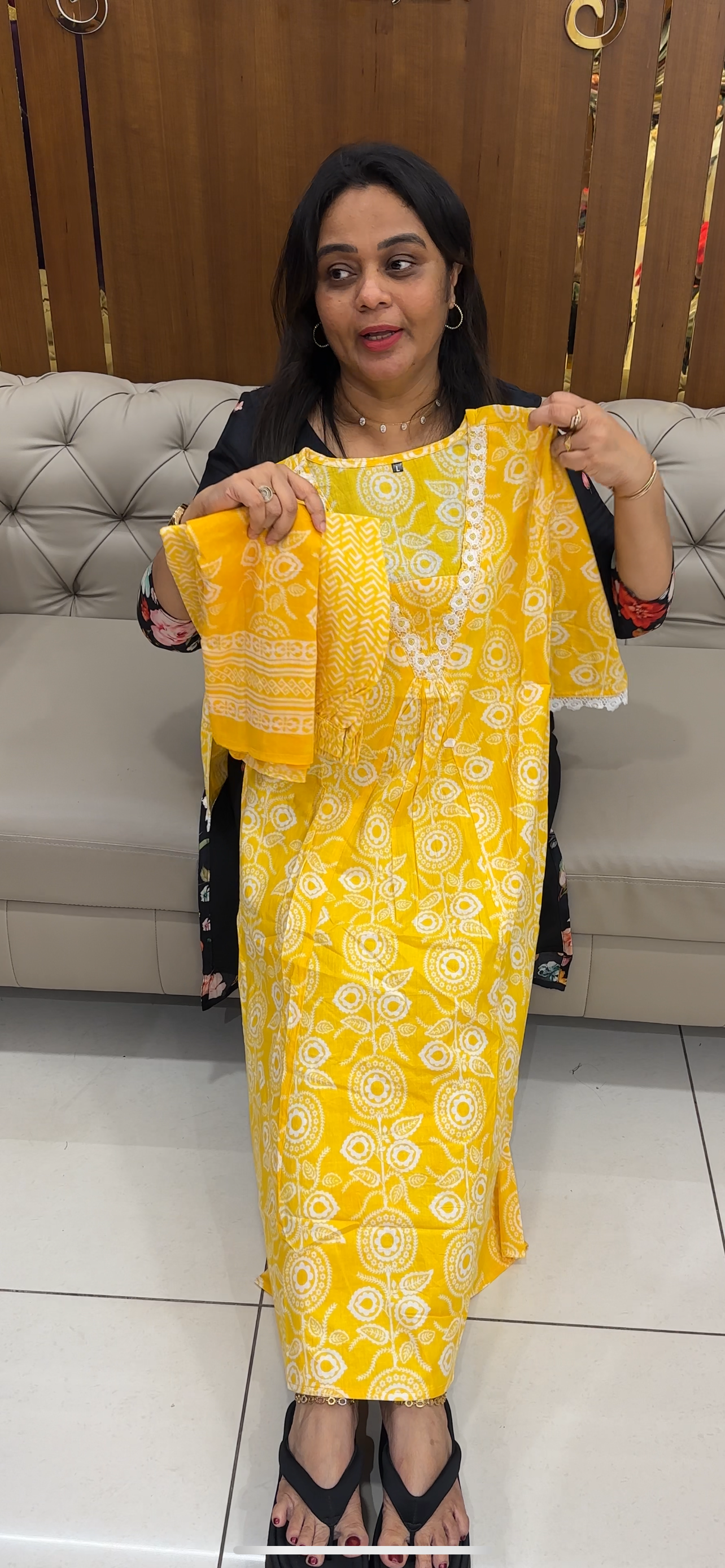 READY TO WEAR COLLECTIONS - IHA 28696