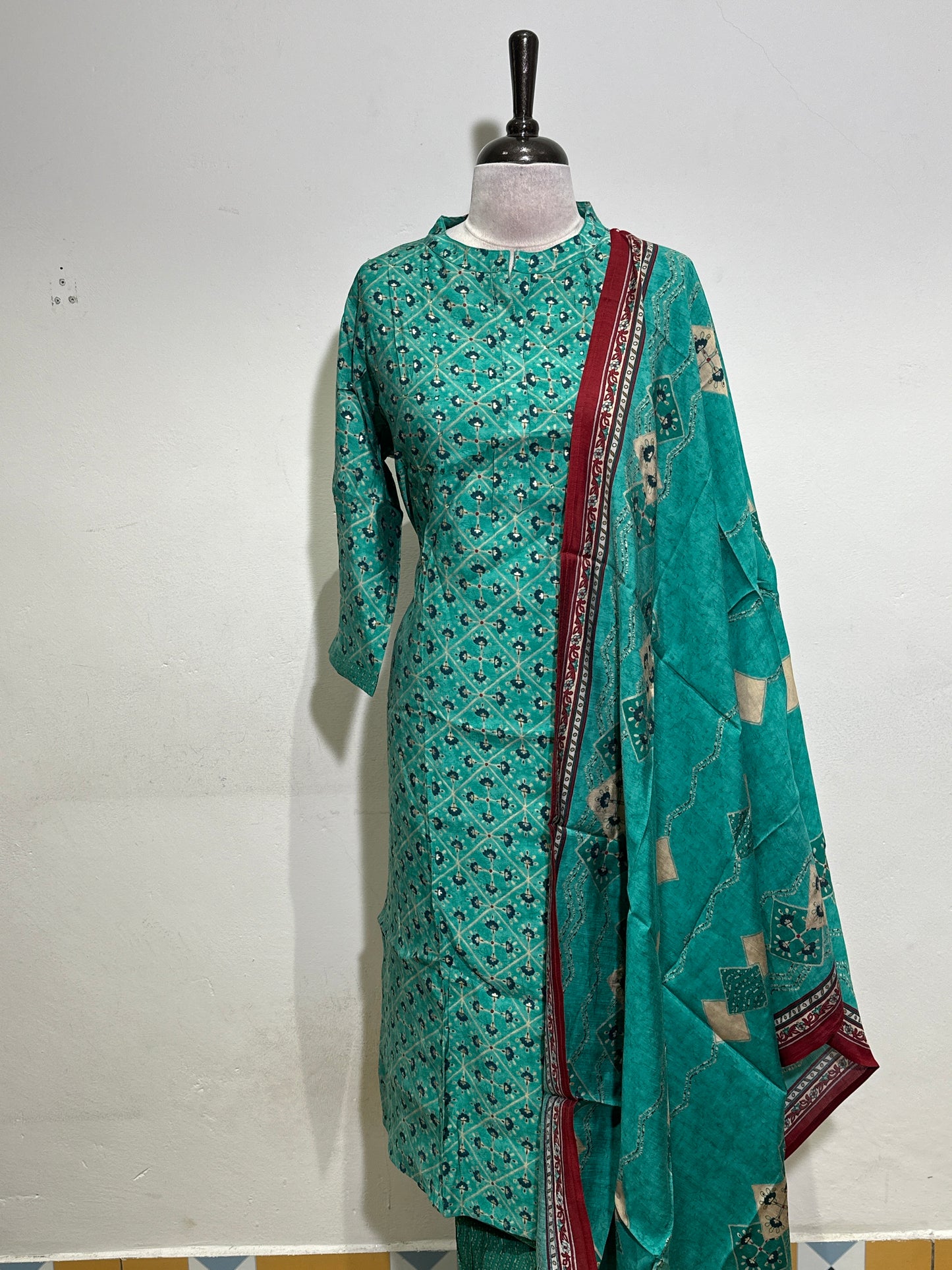 OFFER SALES TOP AND BOTTOM  -  IHA 34284