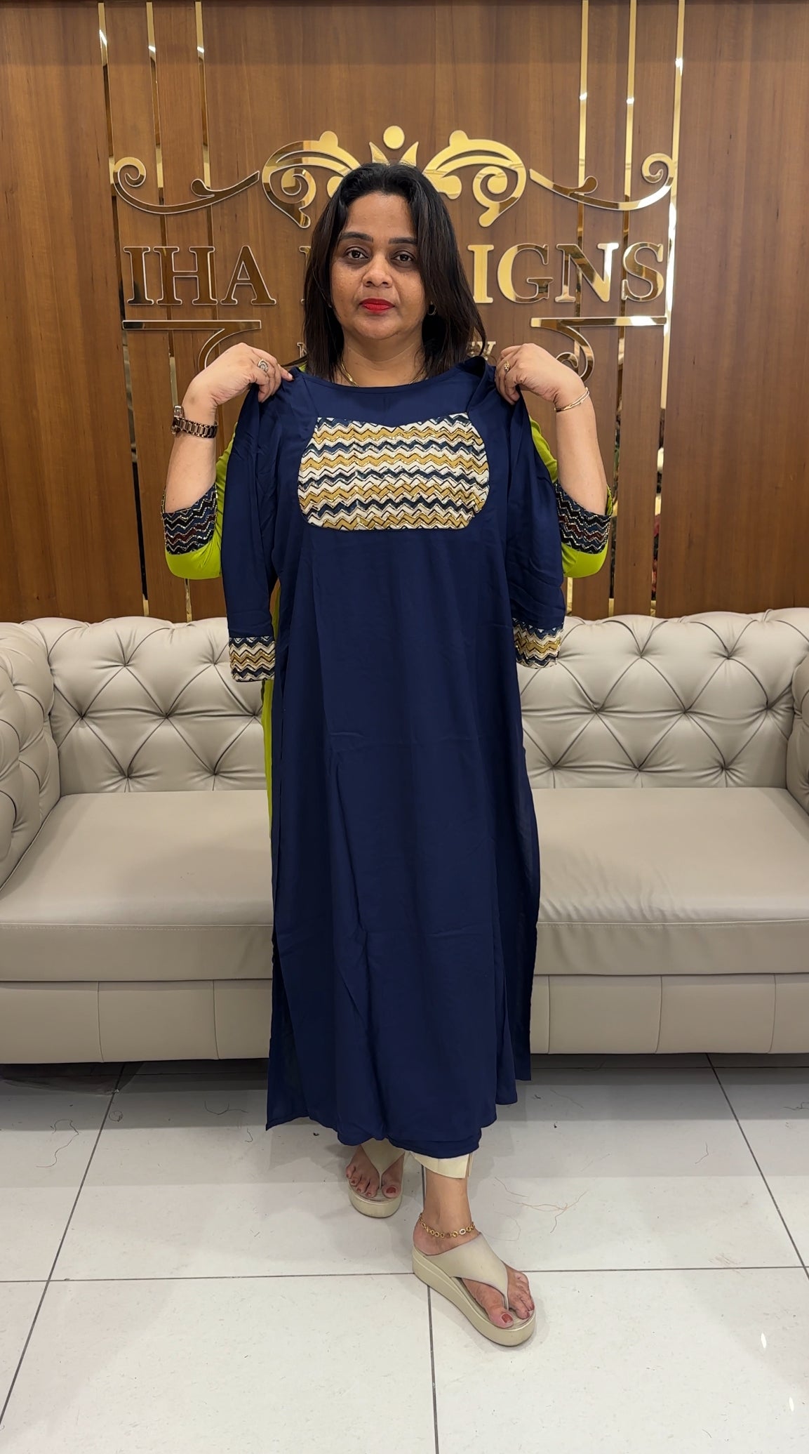 IHA'S IN-HOUSE SLITTED TOP - IHA 27730
