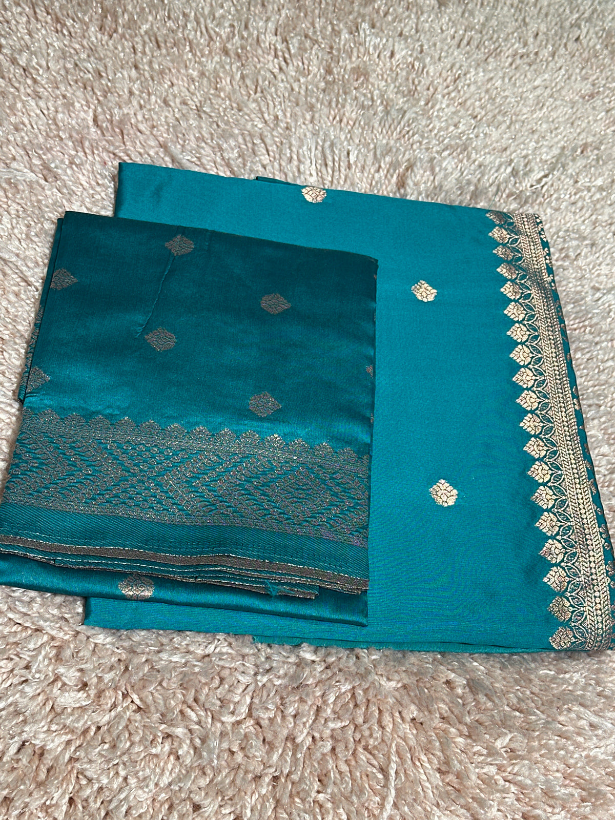 OFFER SALES UNSTITCHED SALWAR SUITS -  IHA 35392