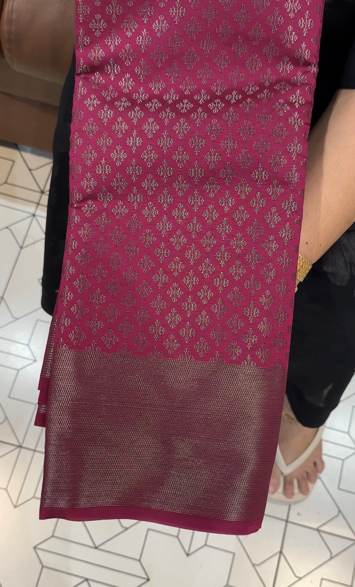 OFFER SALES SAREES - IHA 34974