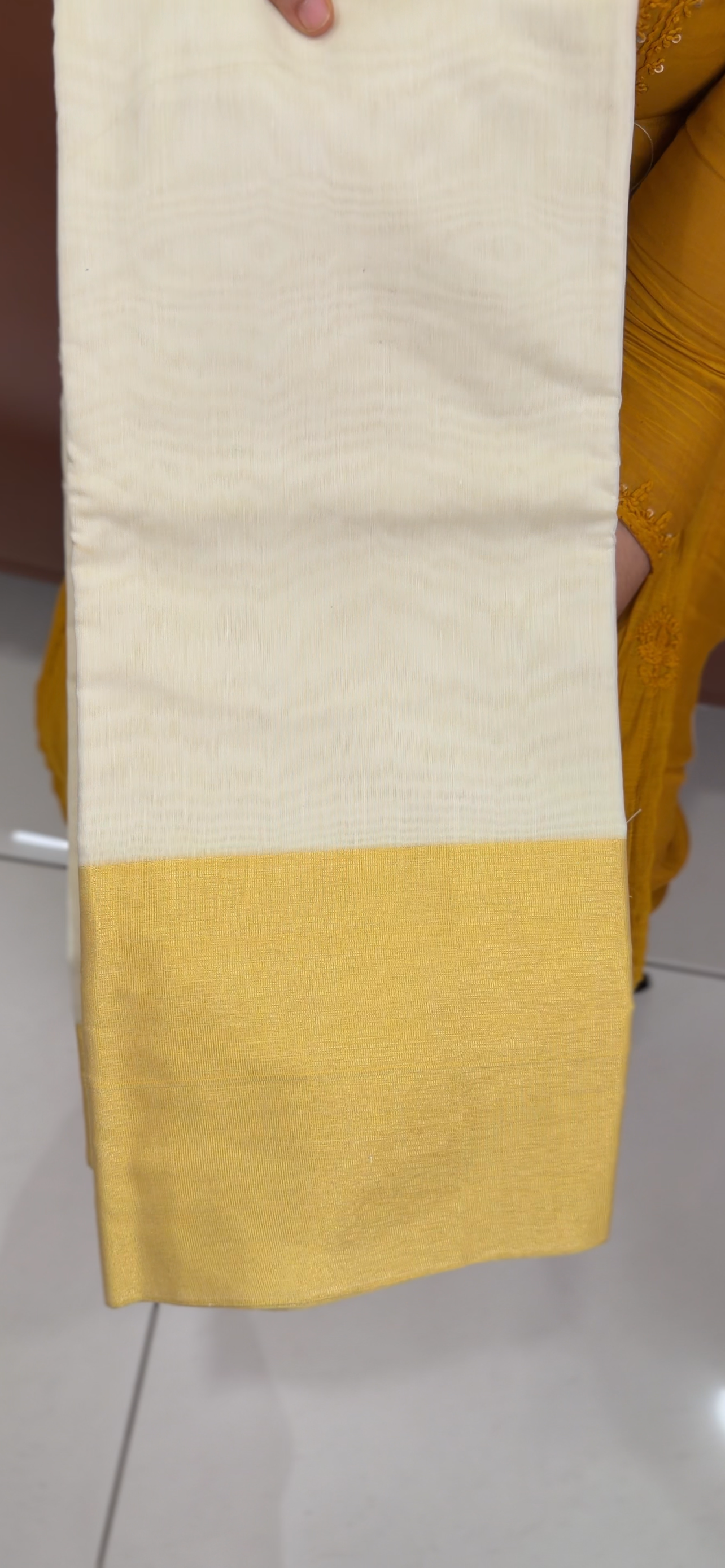 OFFER SALES ONAM SAREES - IHA 34731