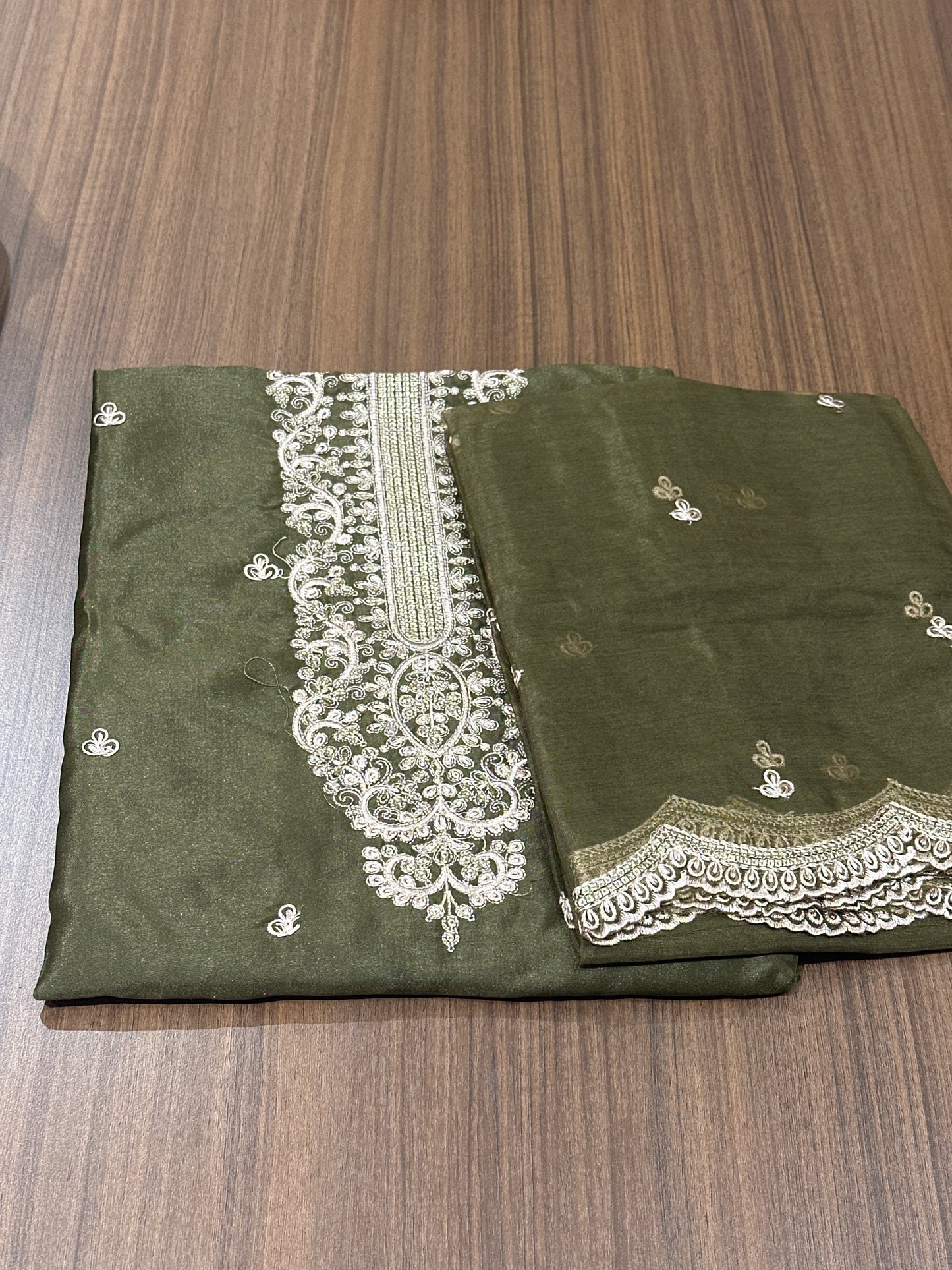 OFFER SALES UNSTITCHED SALWAR SUITS -  IHA 33905