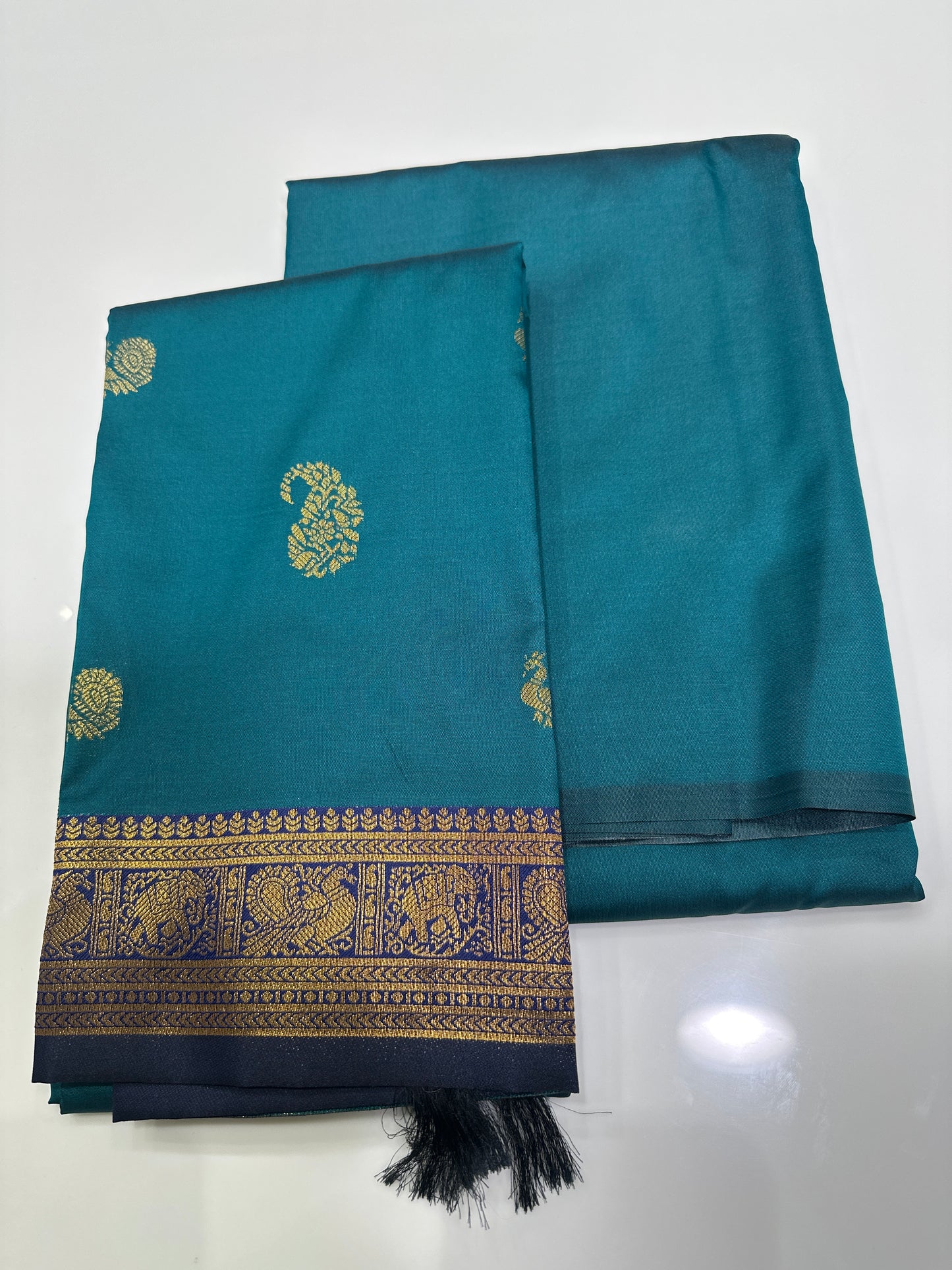OFFER SALES UNSTITCHED SALWAR SUITS -  IHA 33479