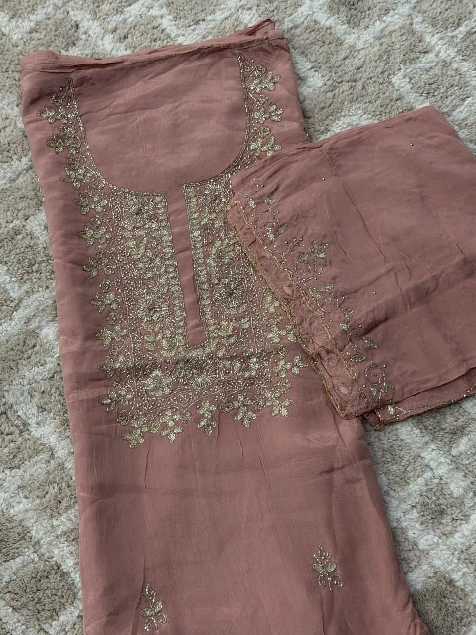 HANDWORKED UNSTITCHED ALWAR SUTS - IHA 36041