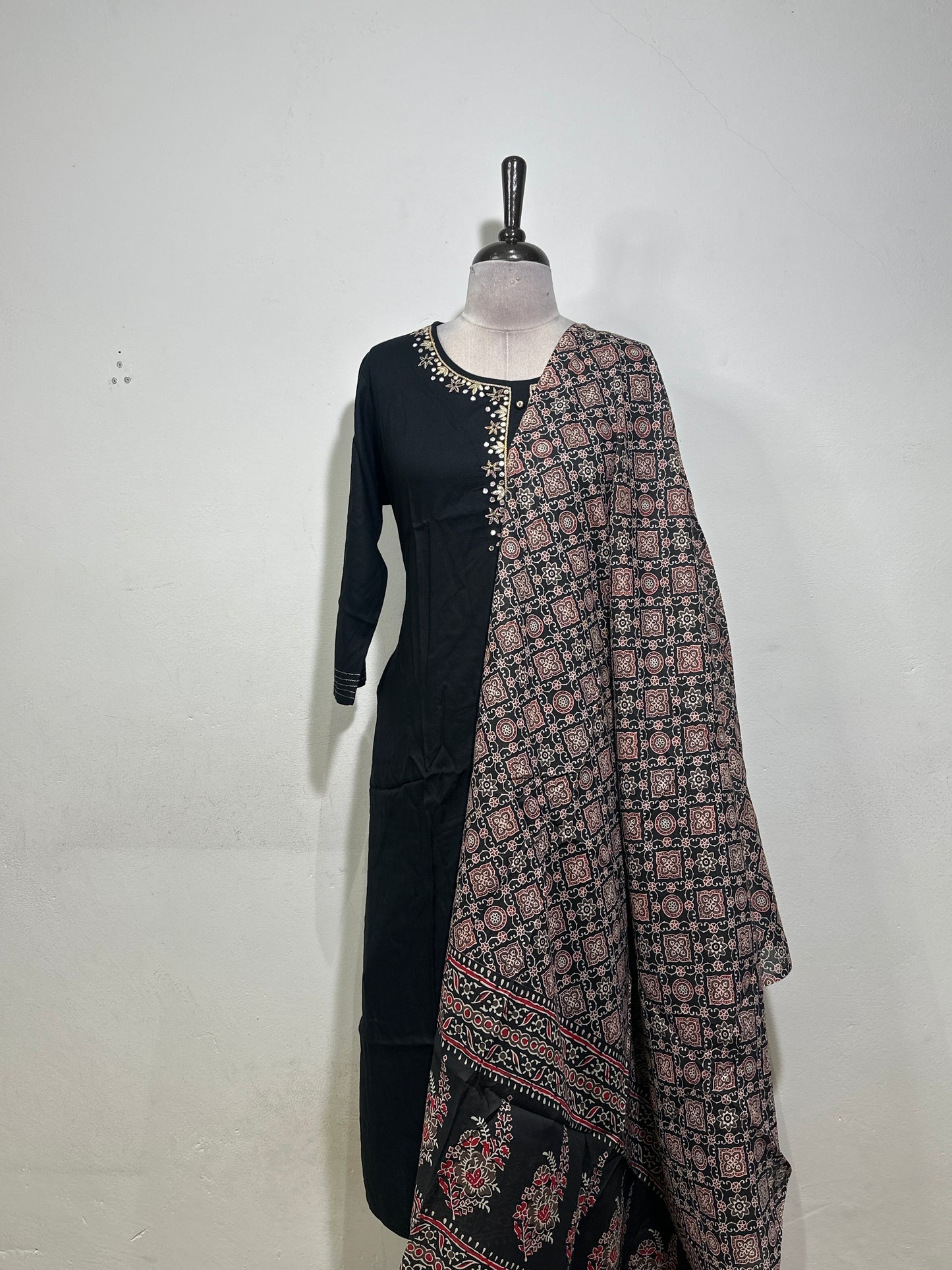 OFFER SALES TOP AND  BOTTOM  -  IHA 34372