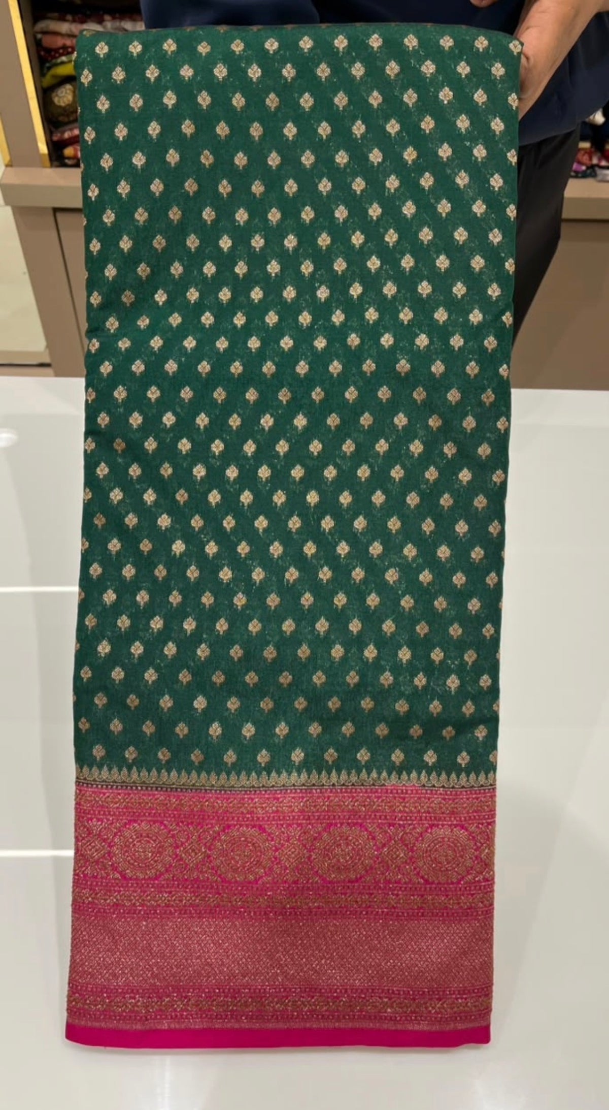 OFFER SALES SAREES - IHA 35918