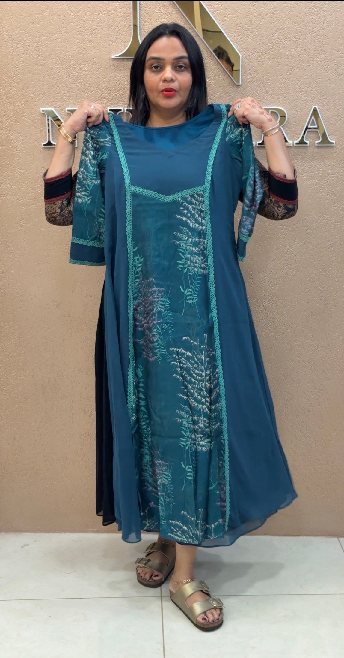 IHA'S IN-HOUSE GEORGETTE ALINE TOPS - IHA 33169