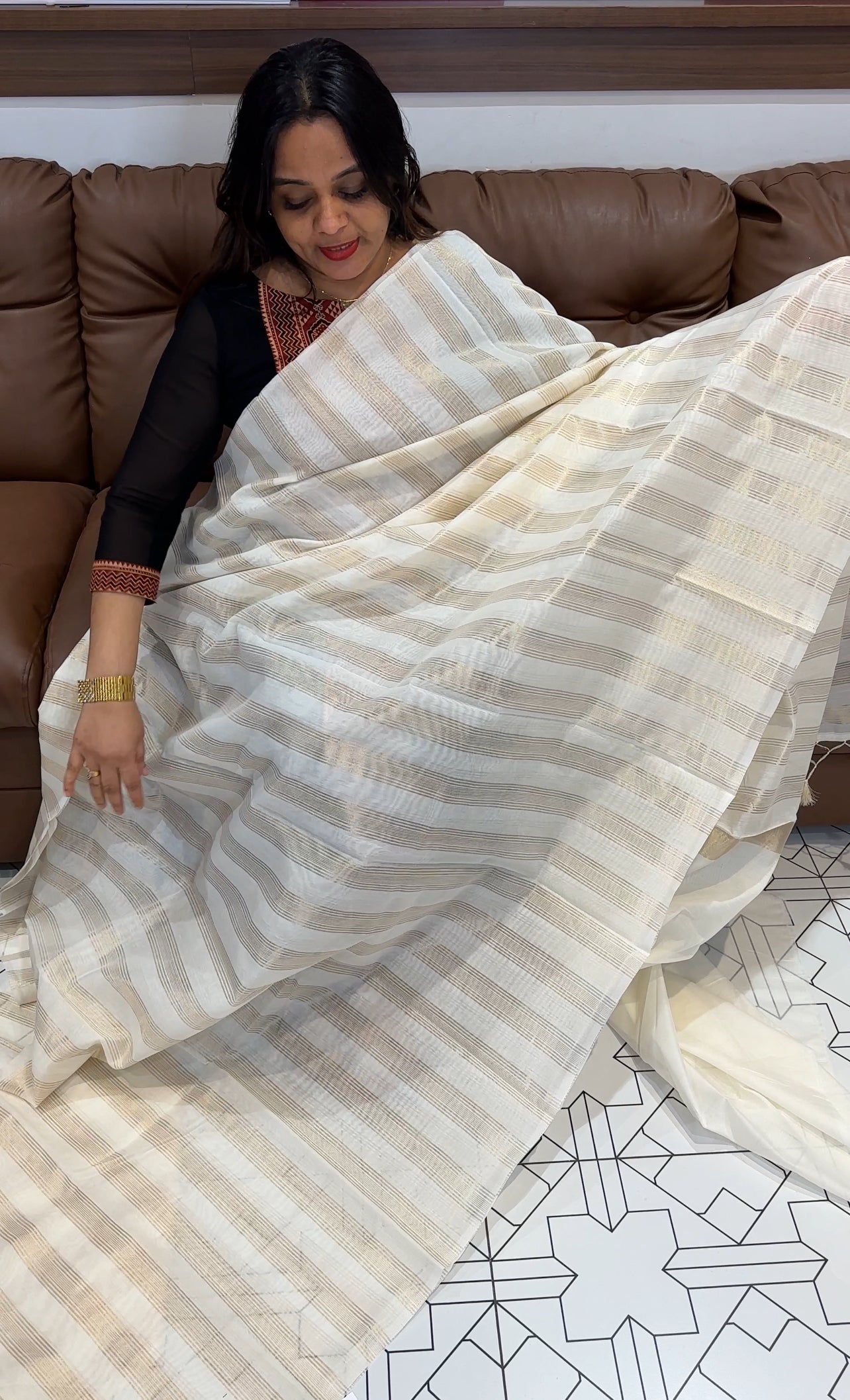 KERALA CREAM SAREES - IHA 18631