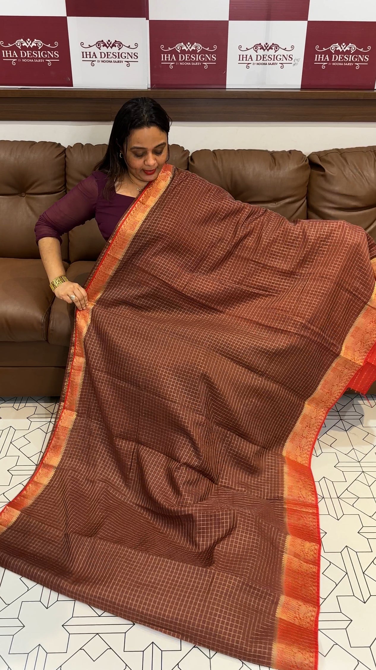 SEMI BANARASI SAREE - IHA 19131