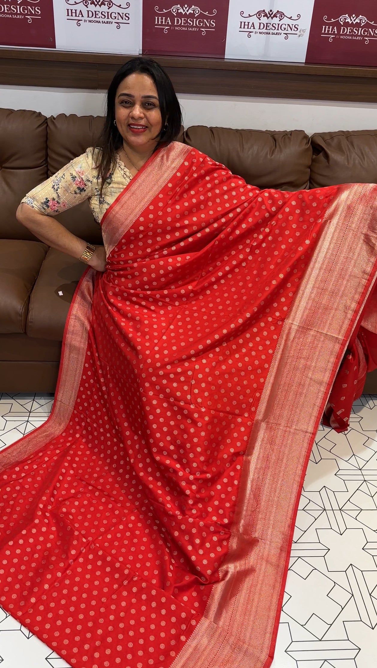 BROCADE BANARASI SAREES - IHA 19970