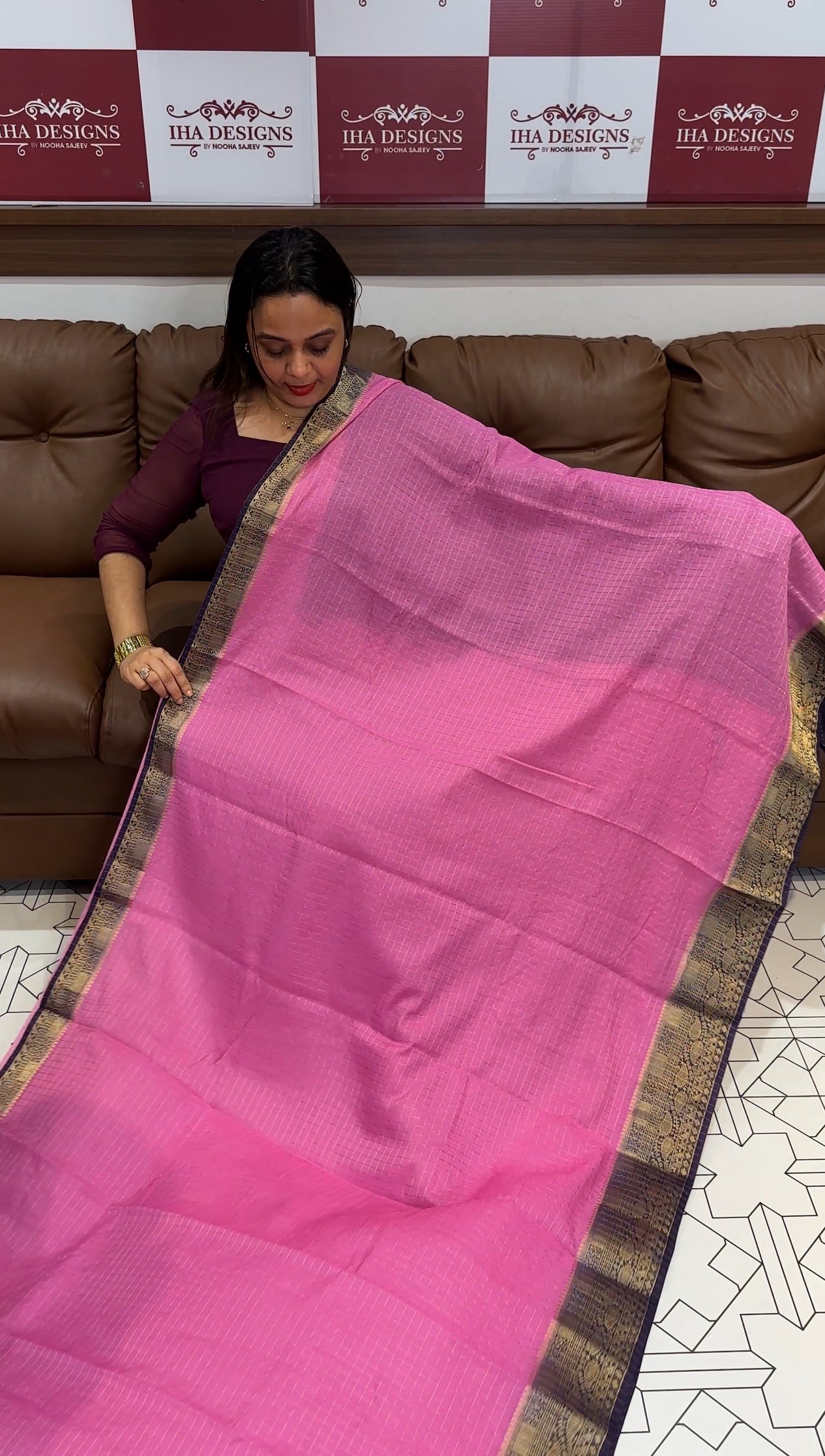 SEMI BANARASI SAREE - IHA 19131