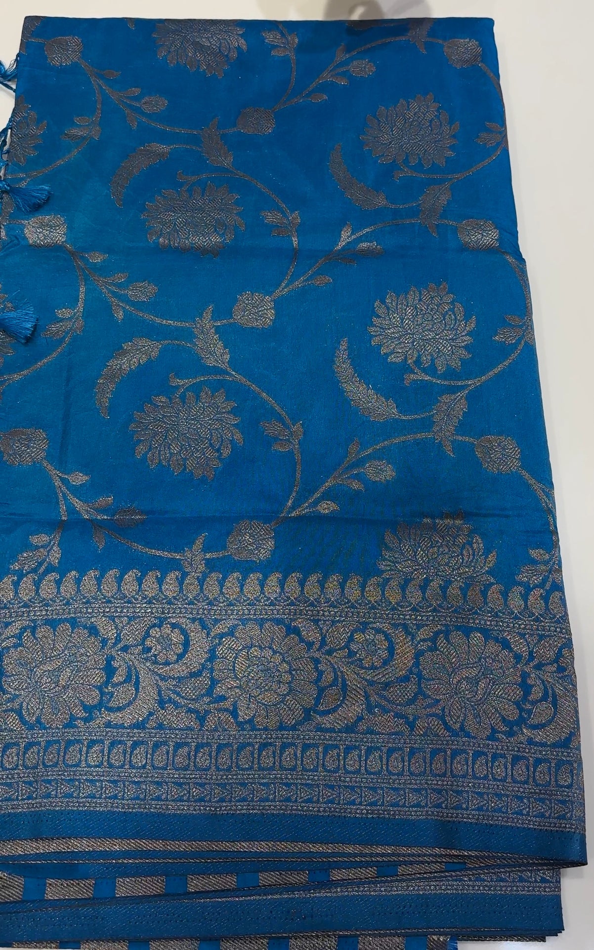 SEMI BANARASI SAREES - IHA 17031