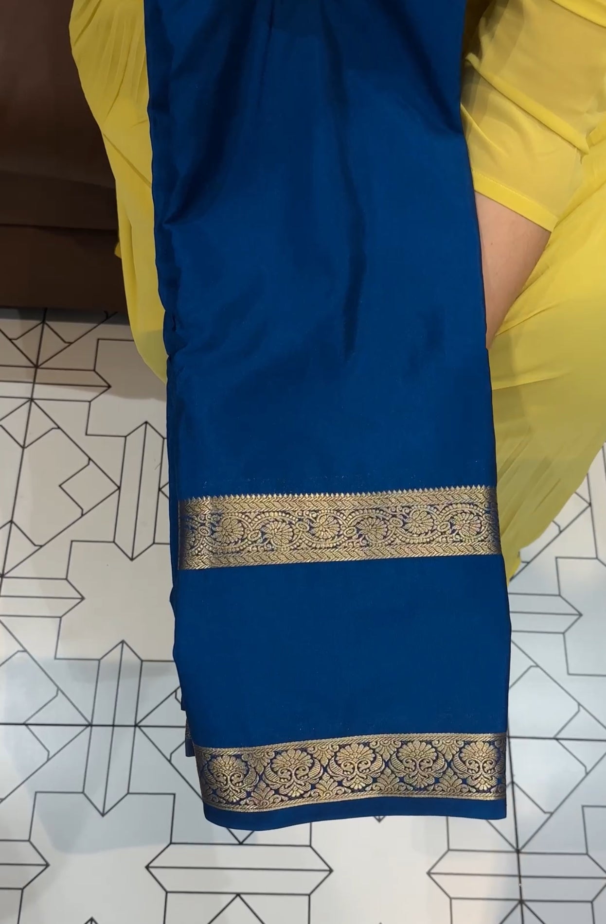 BUDGET BUY BANARASI SAREES - IHA 17977