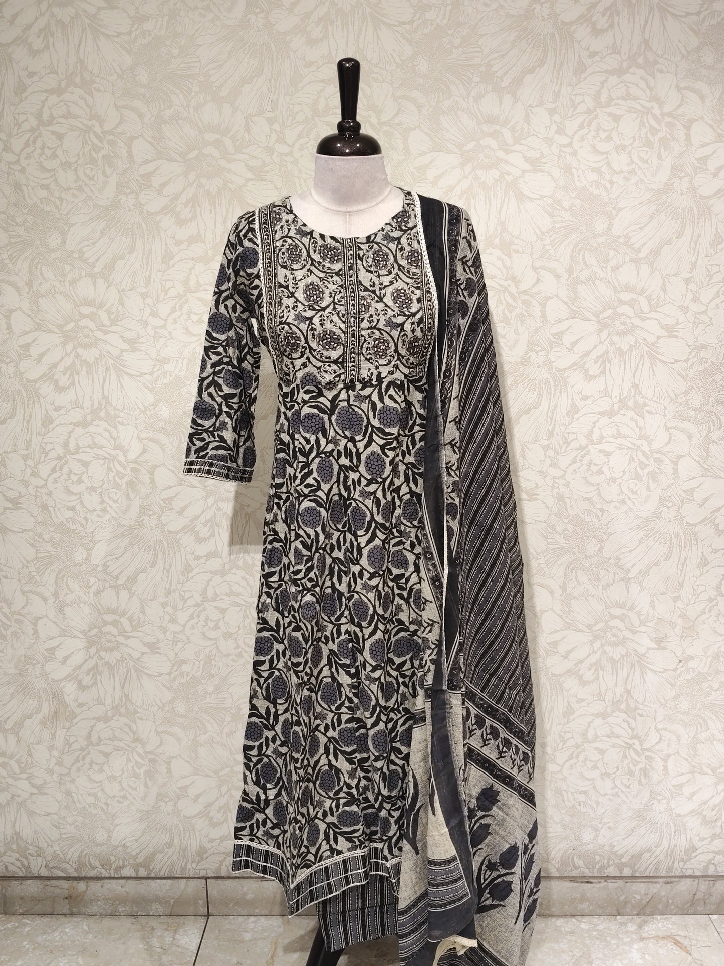 OFFER SALES TOP AND BOTTOM - IHA 27508